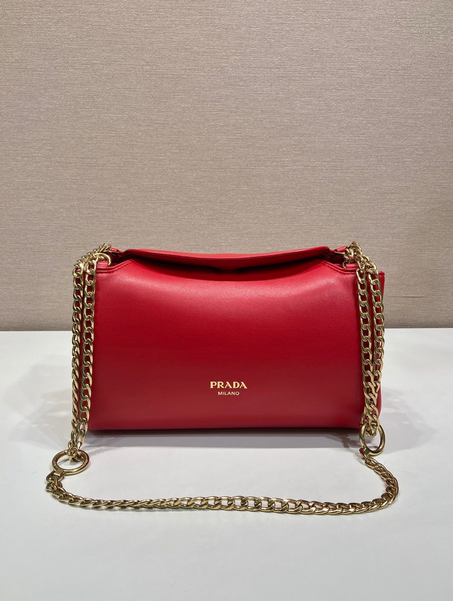 PRA Tumulte bag 24 red leather  280840