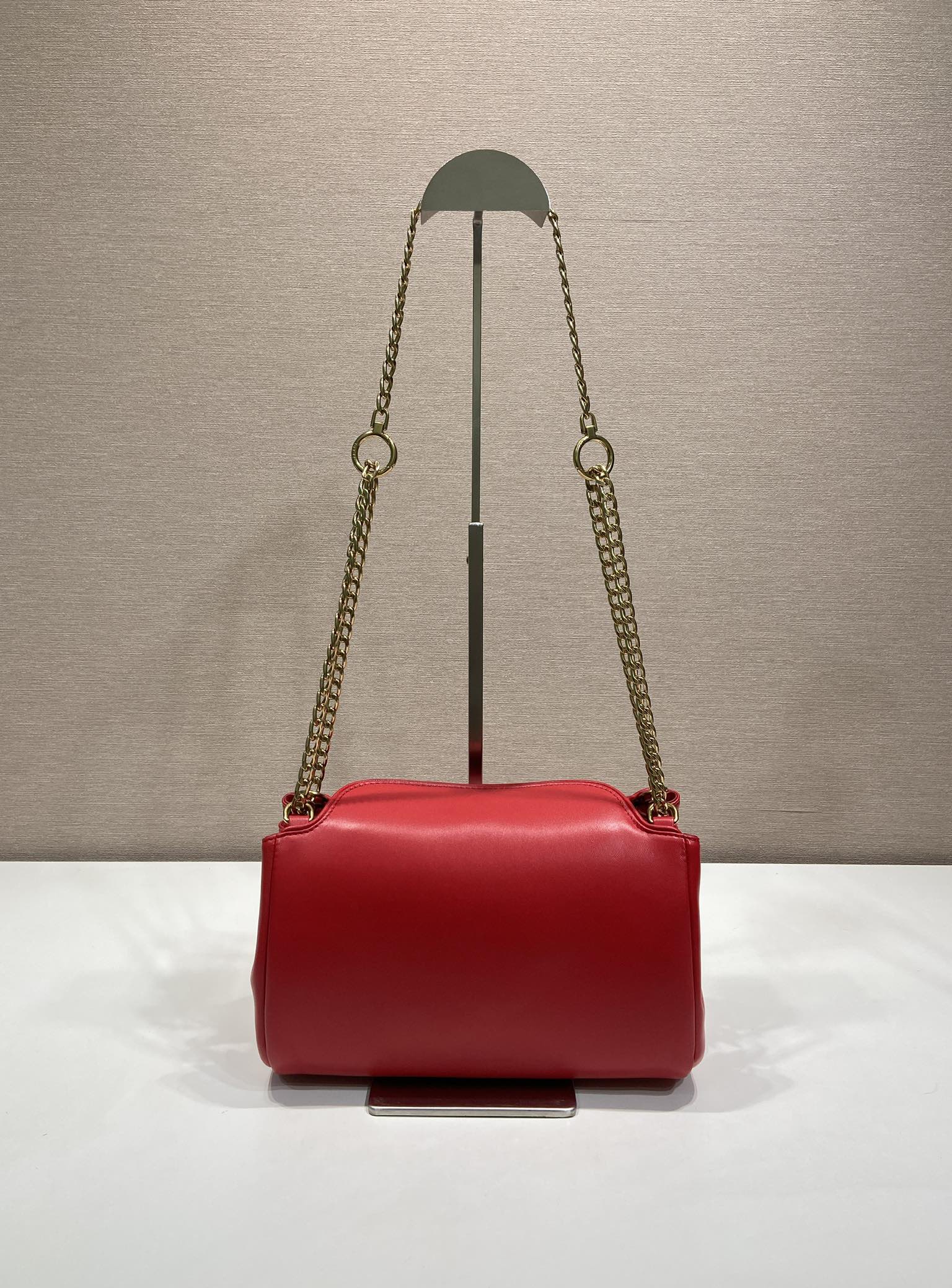 PRA Tumulte bag 24 red leather  280840