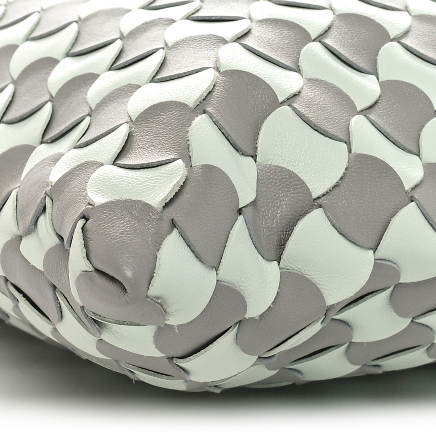 Calfskin Intrecciato Small Hop Agate Glacier