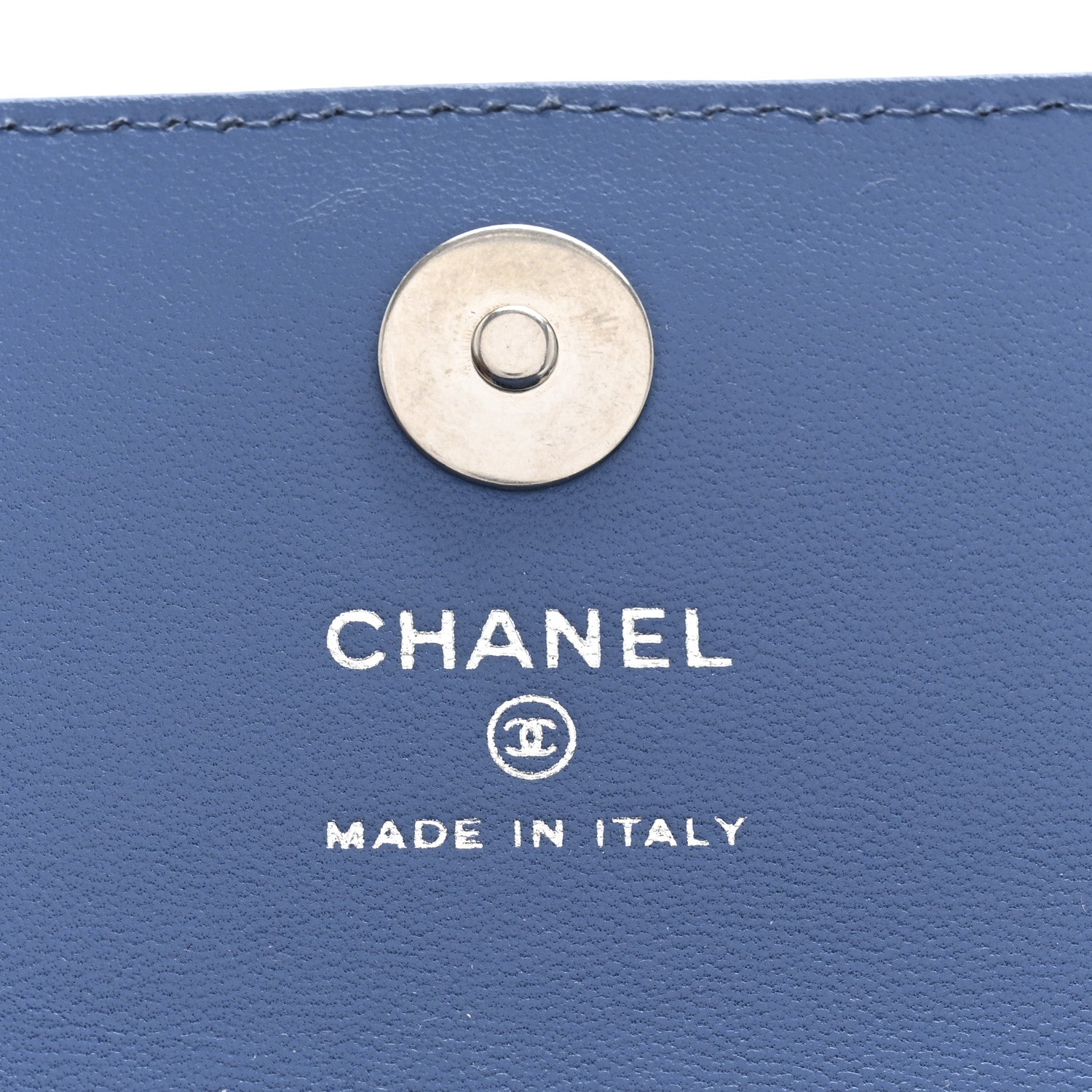 Denim Quilted Camellia Sweetheart Card Holder With Chain Blue