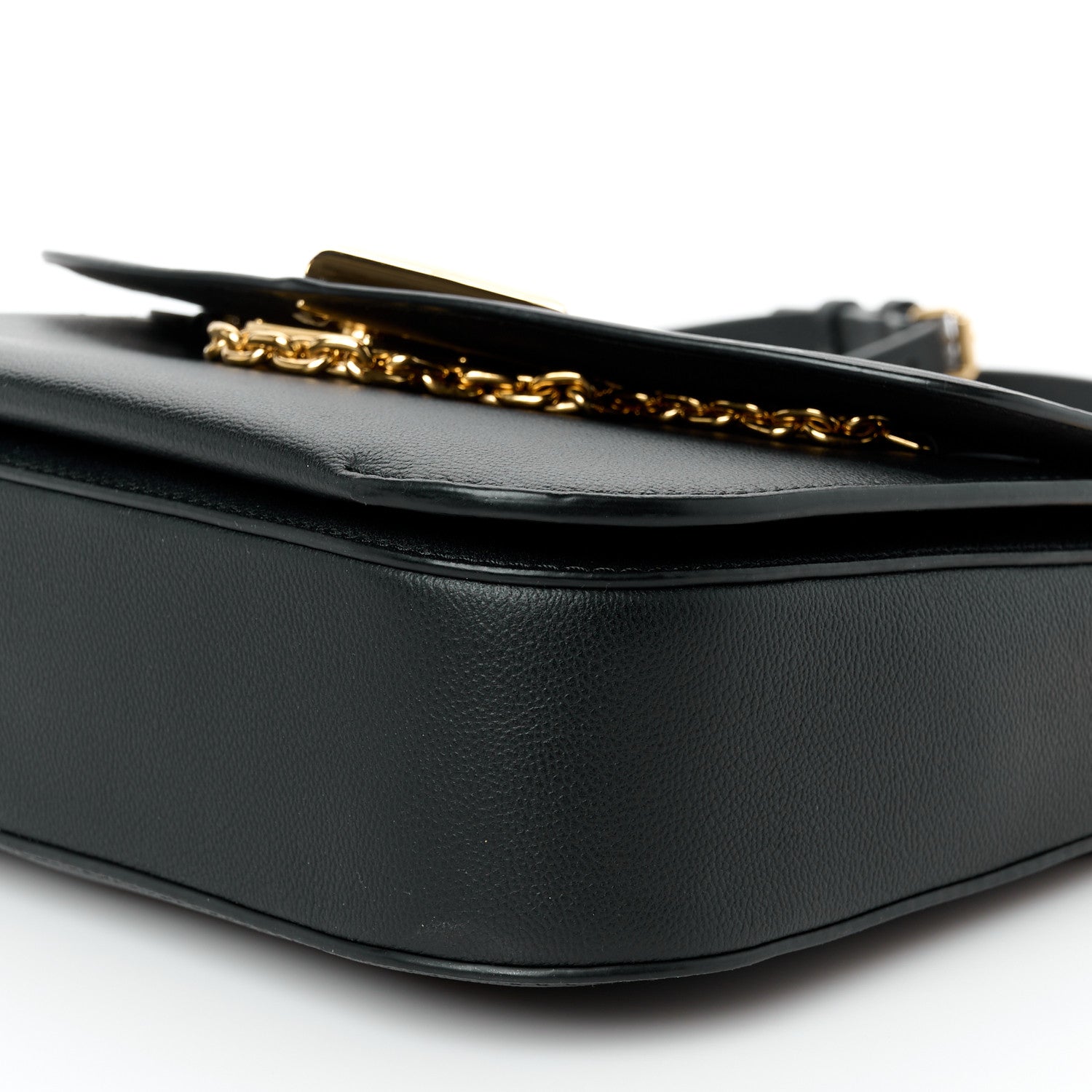 Calfskin Monogram Very Messenger Black