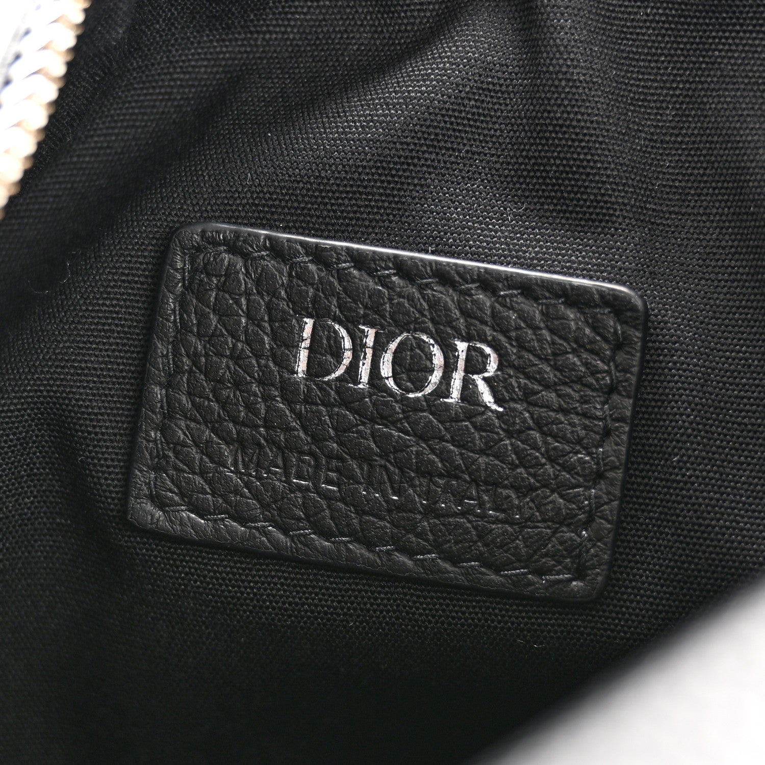 HOMME Grained Calfskin Mens Roller Messenger Black