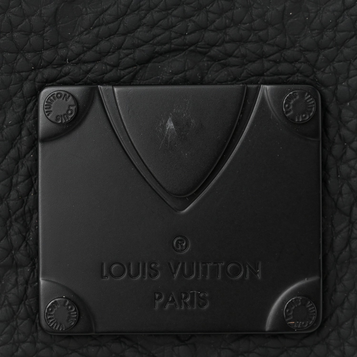 Taurillon Monogram S Lock Wearable Wallet Black