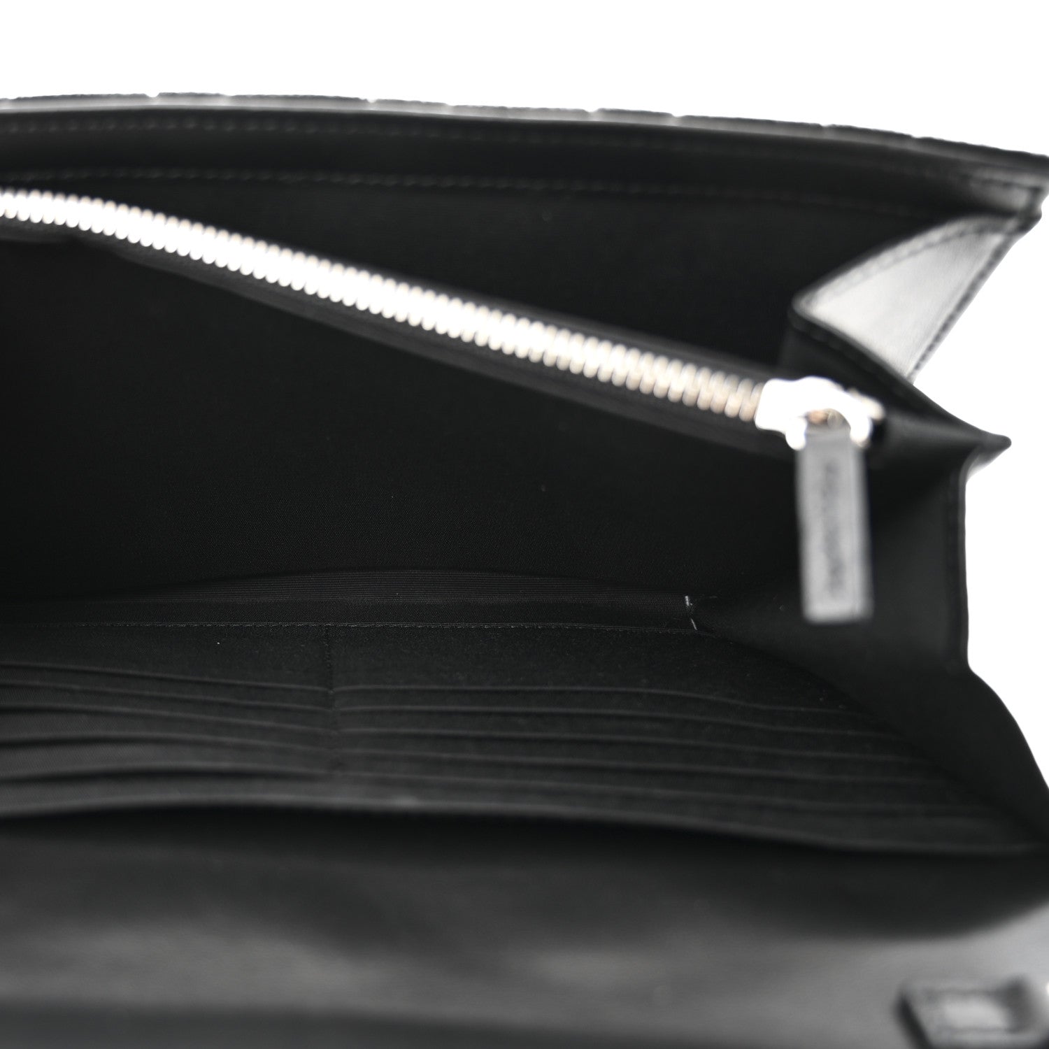 Velvet Quilted Medusa Wallet On Chain Black