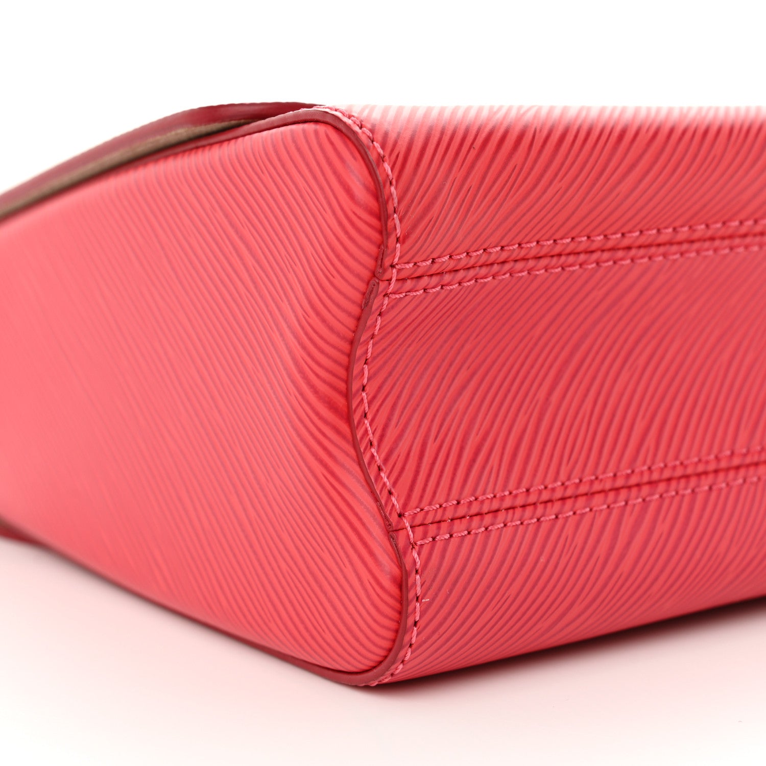 Epi Twist Shoulder Bag MM Grenade