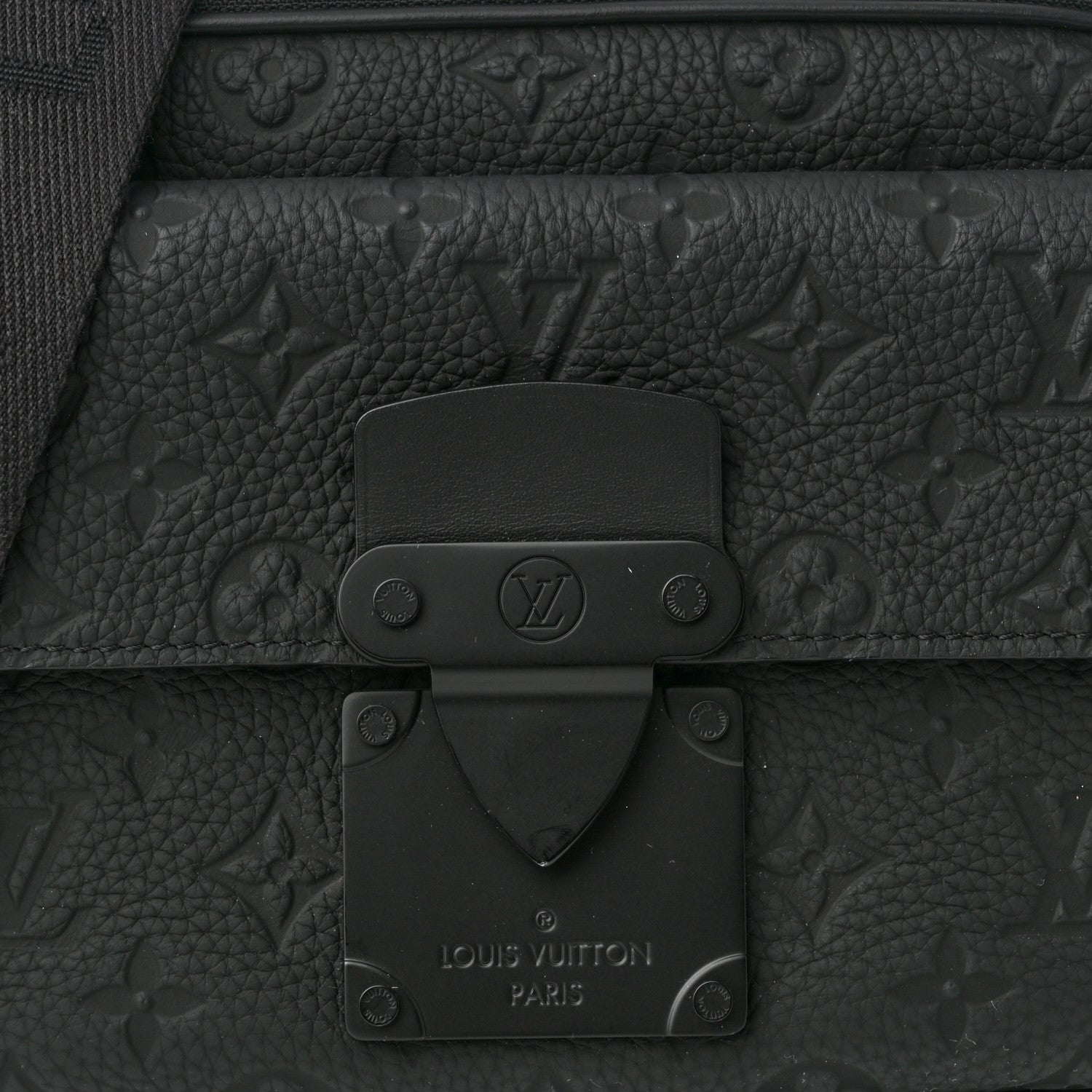 Taurillon Monogram S Lock Messenger Black
