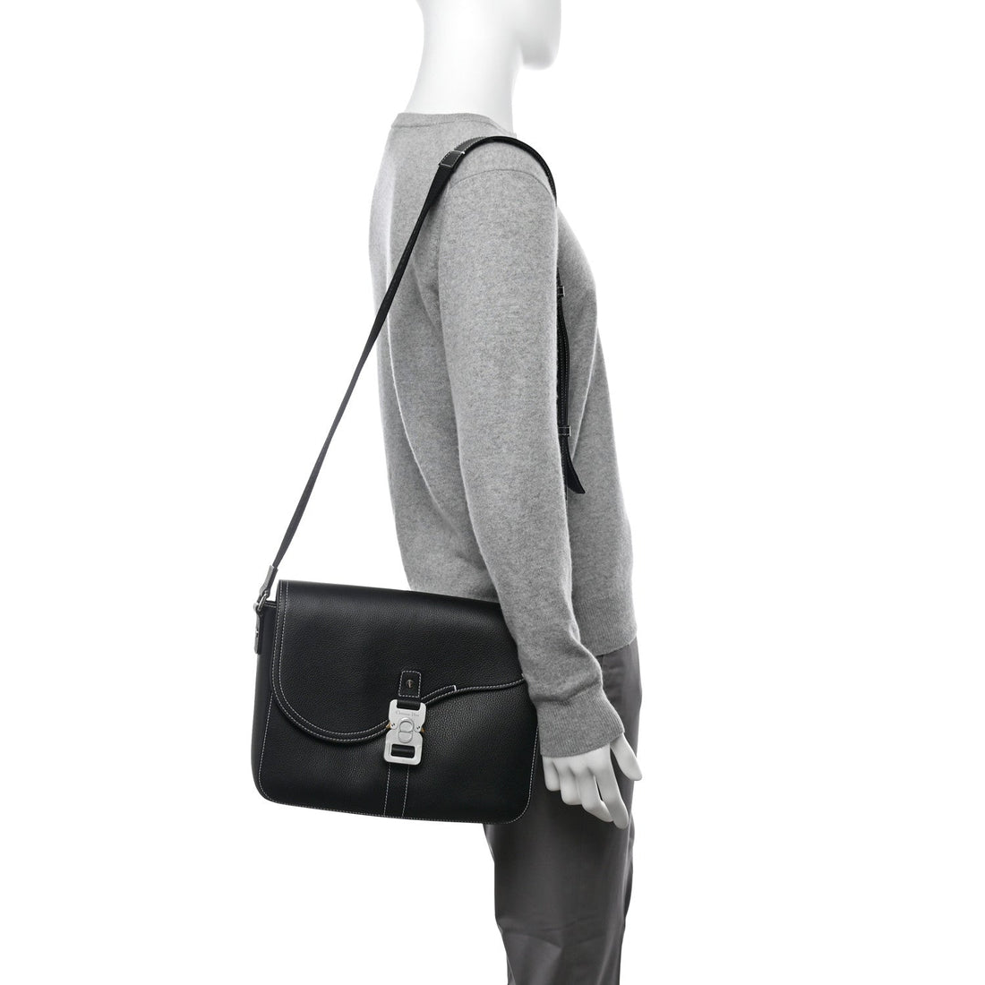 Grained Calfskin Medium Saddle Messenger Bag Black