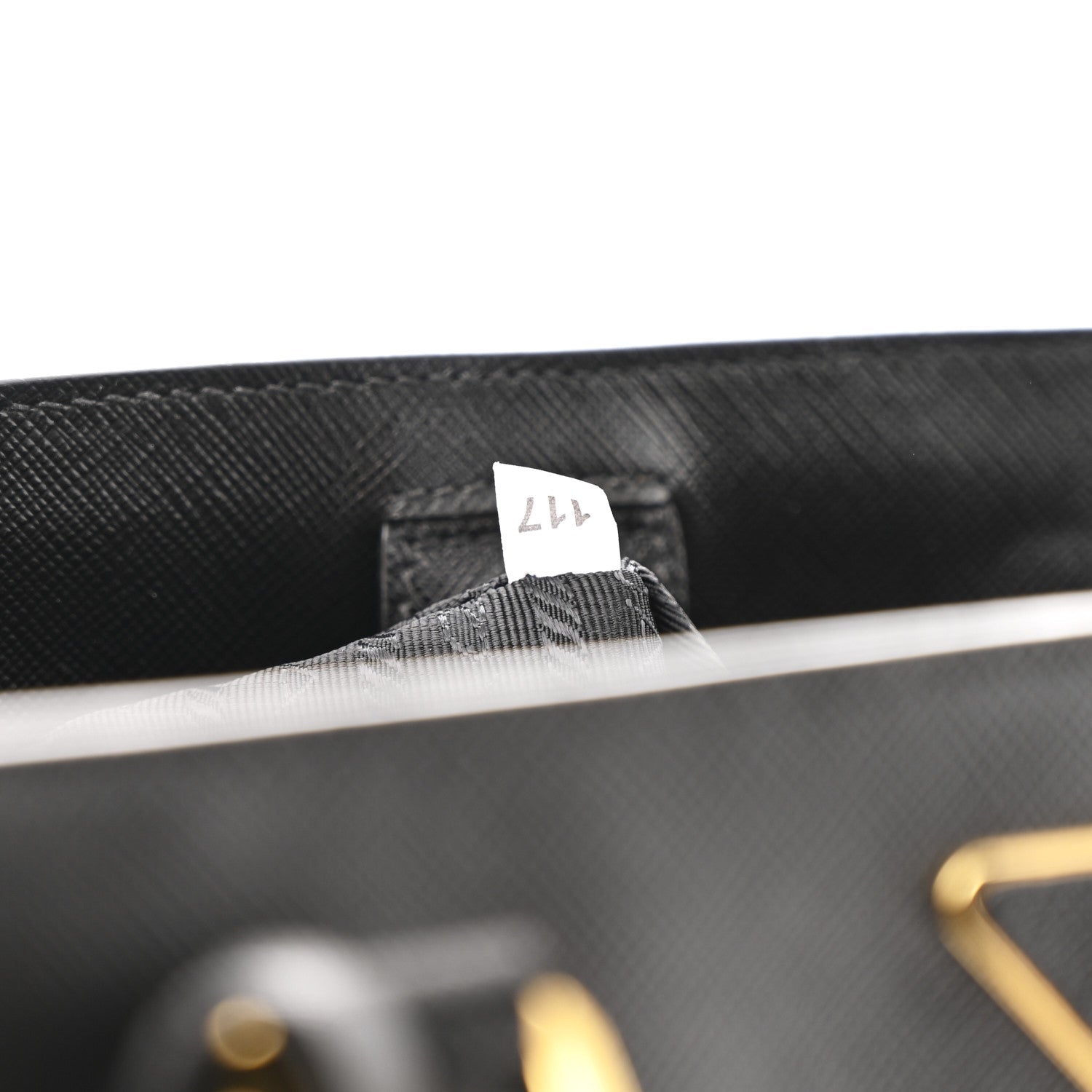 Saffiano Lux Medium Tote Black