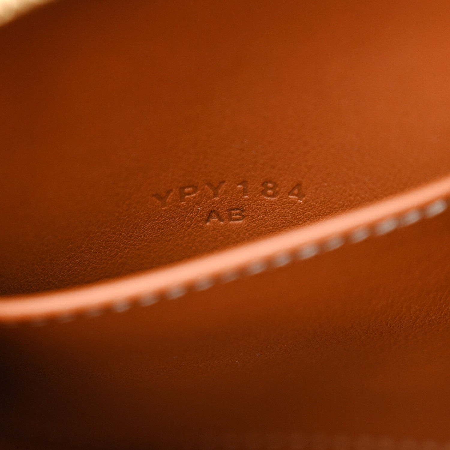 Taurillon Clemence Mini Lindy 20 Gold