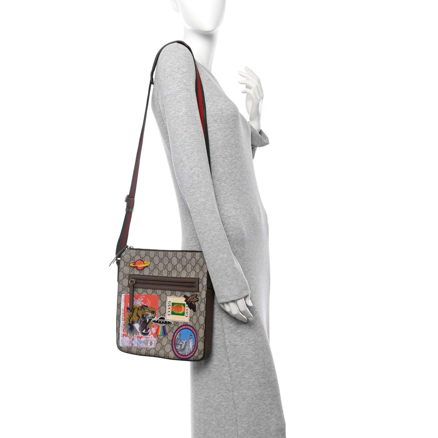 Soft GG Supreme Monogram Courrier Web Medium Flat Messenger Bag Beige New Acero Multicolor