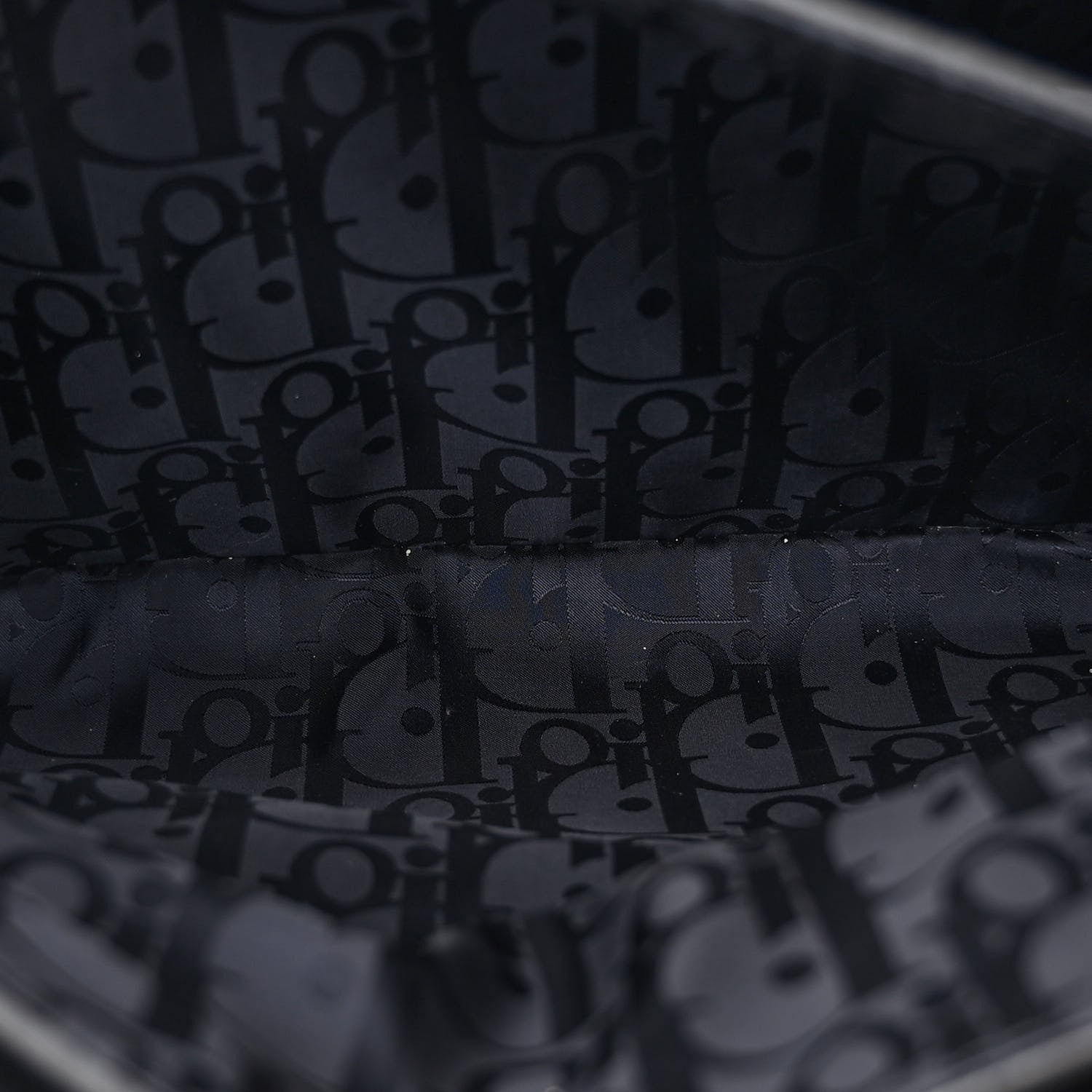 Grained Calfskin Medium Saddle Messenger Bag Black