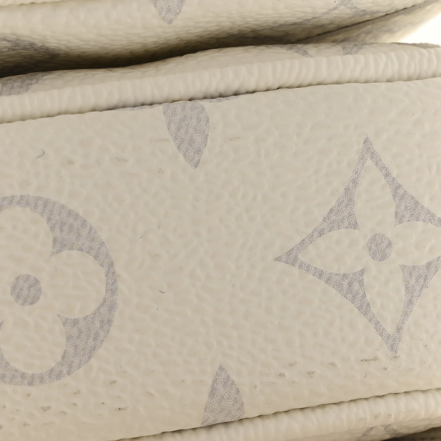 LV X TM Monogram Cerises Pochette Metis East West White