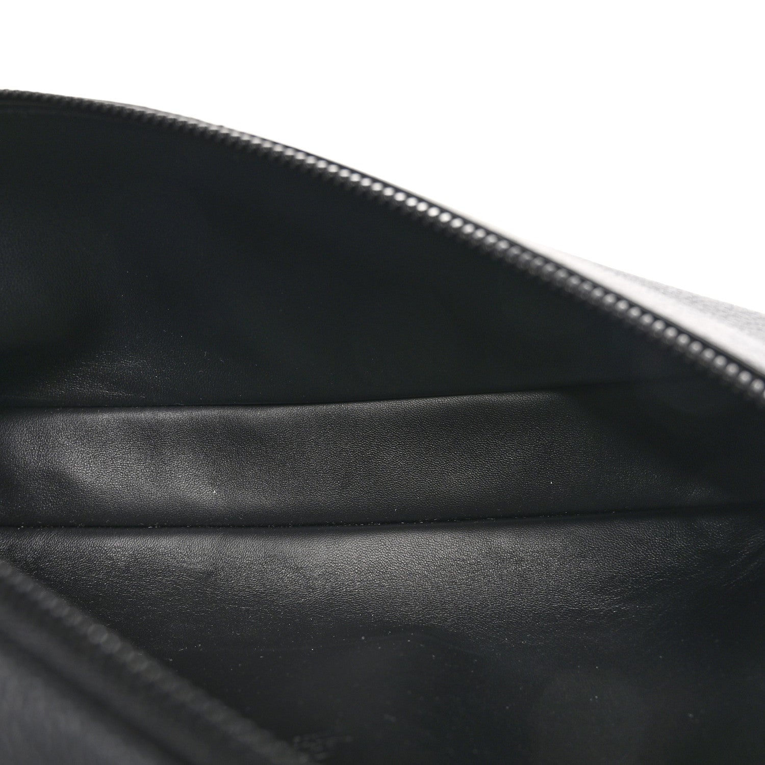 Grained Calfskin Extra Pocket Pouch L29 Black