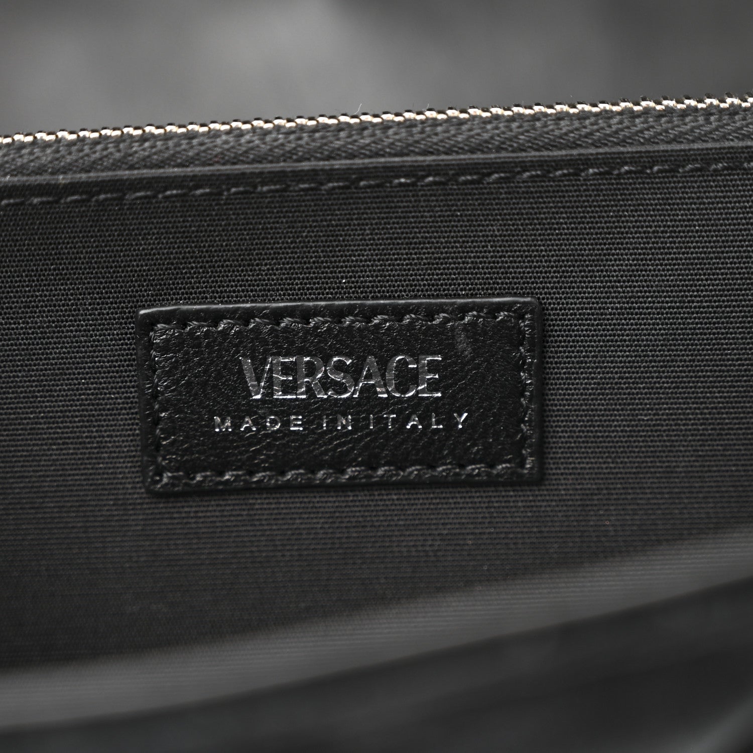 Velvet Quilted Medusa Wallet On Chain Black
