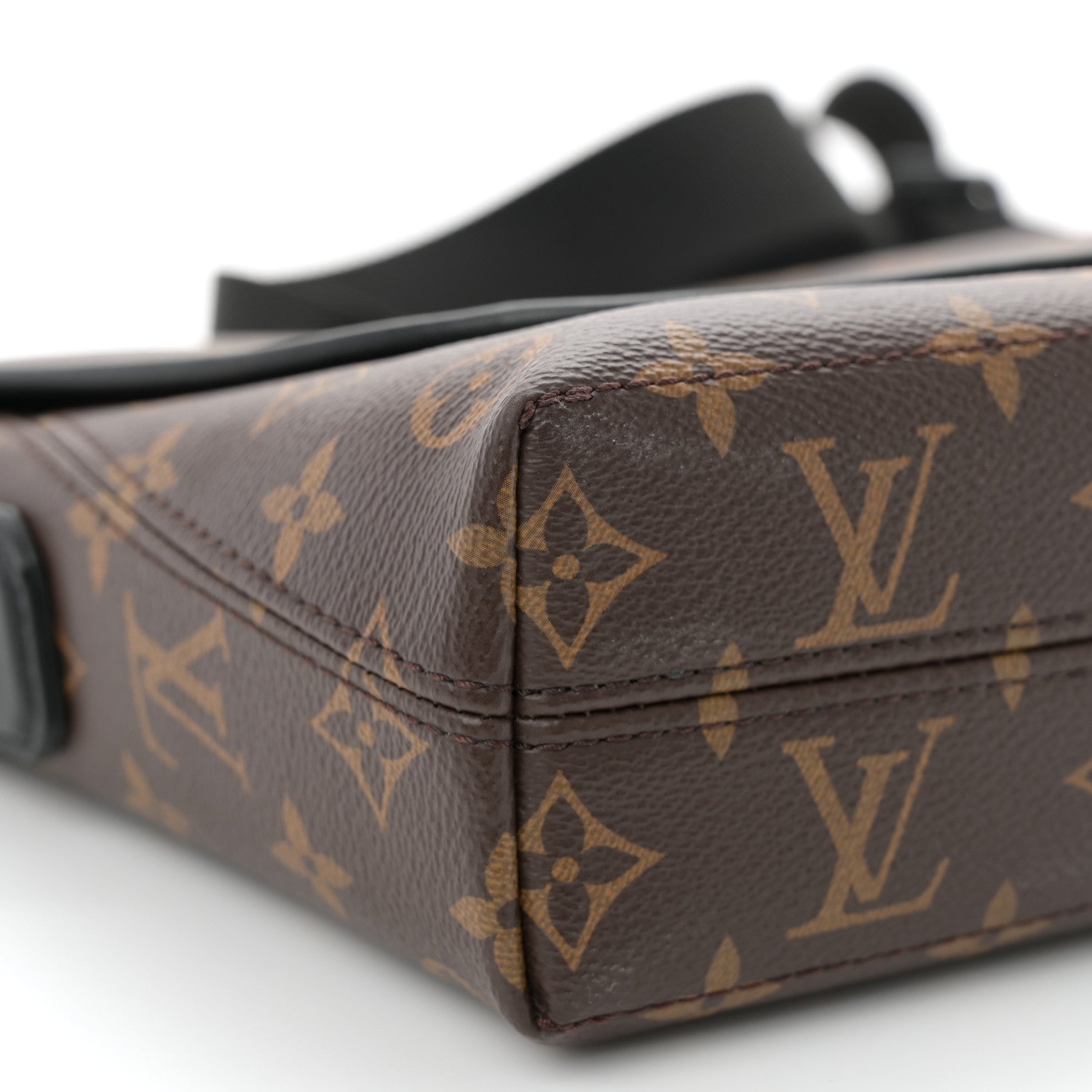 Monogram Macassar Magnetic Messenger