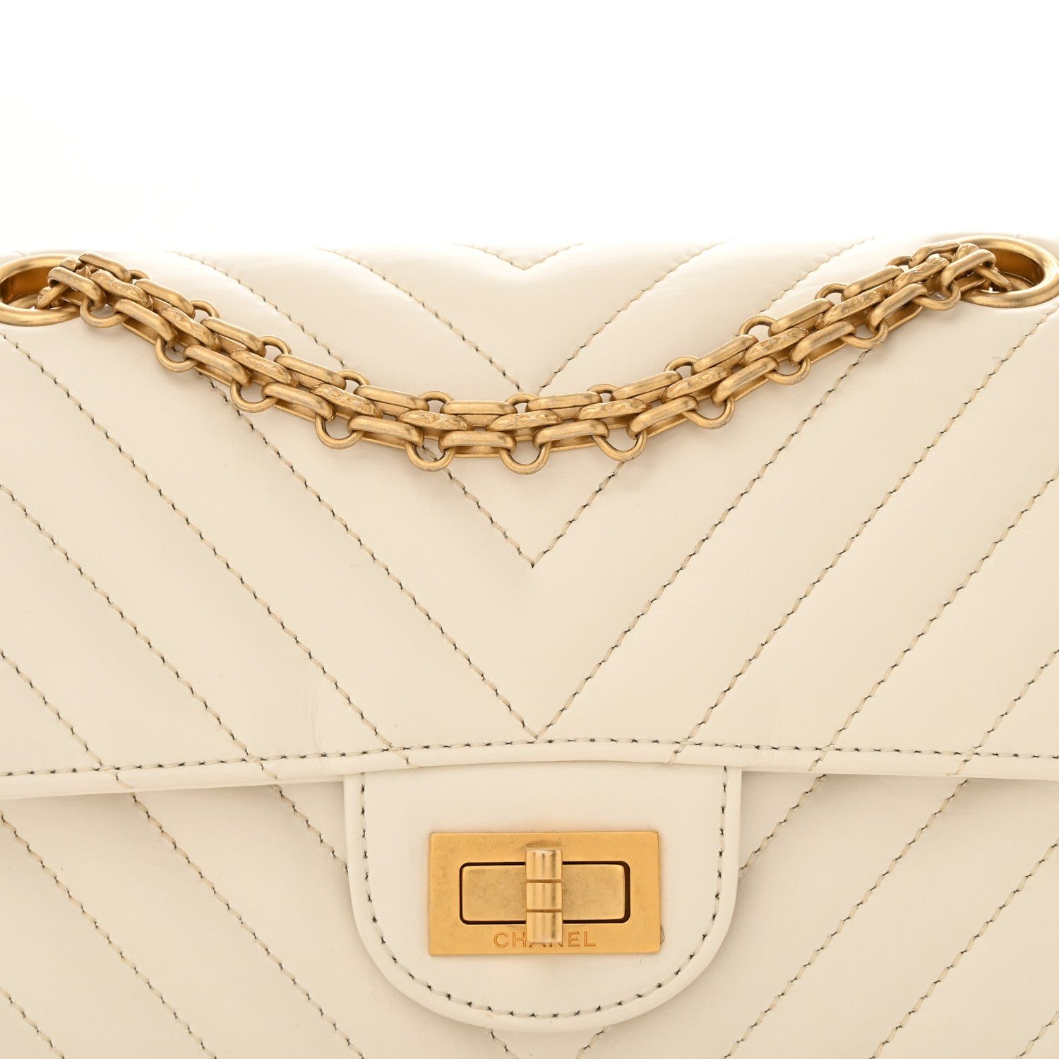 Aged Calfskin Chevron Quilted 2.55 Reissue Mini Flap White