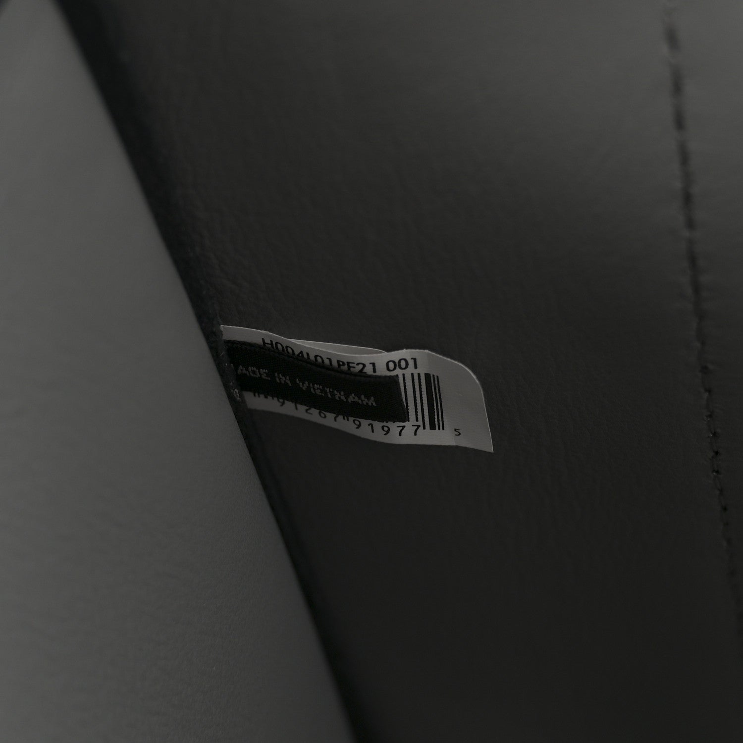 Grained Calfskin Medium The Tote Bag Black