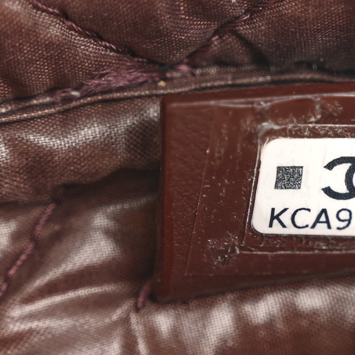 Caviar Quilted Toiletry Case With Chain Black