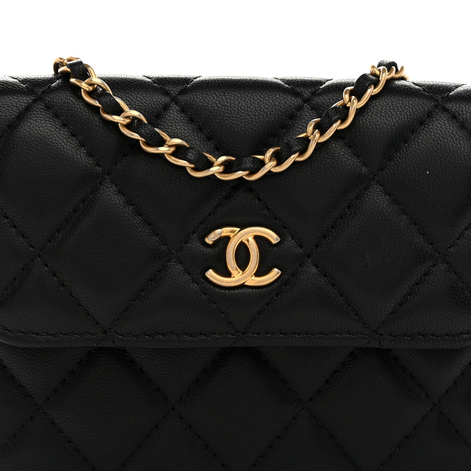 Lambskin Quilted Pearl Crush Clutch With Chain Black