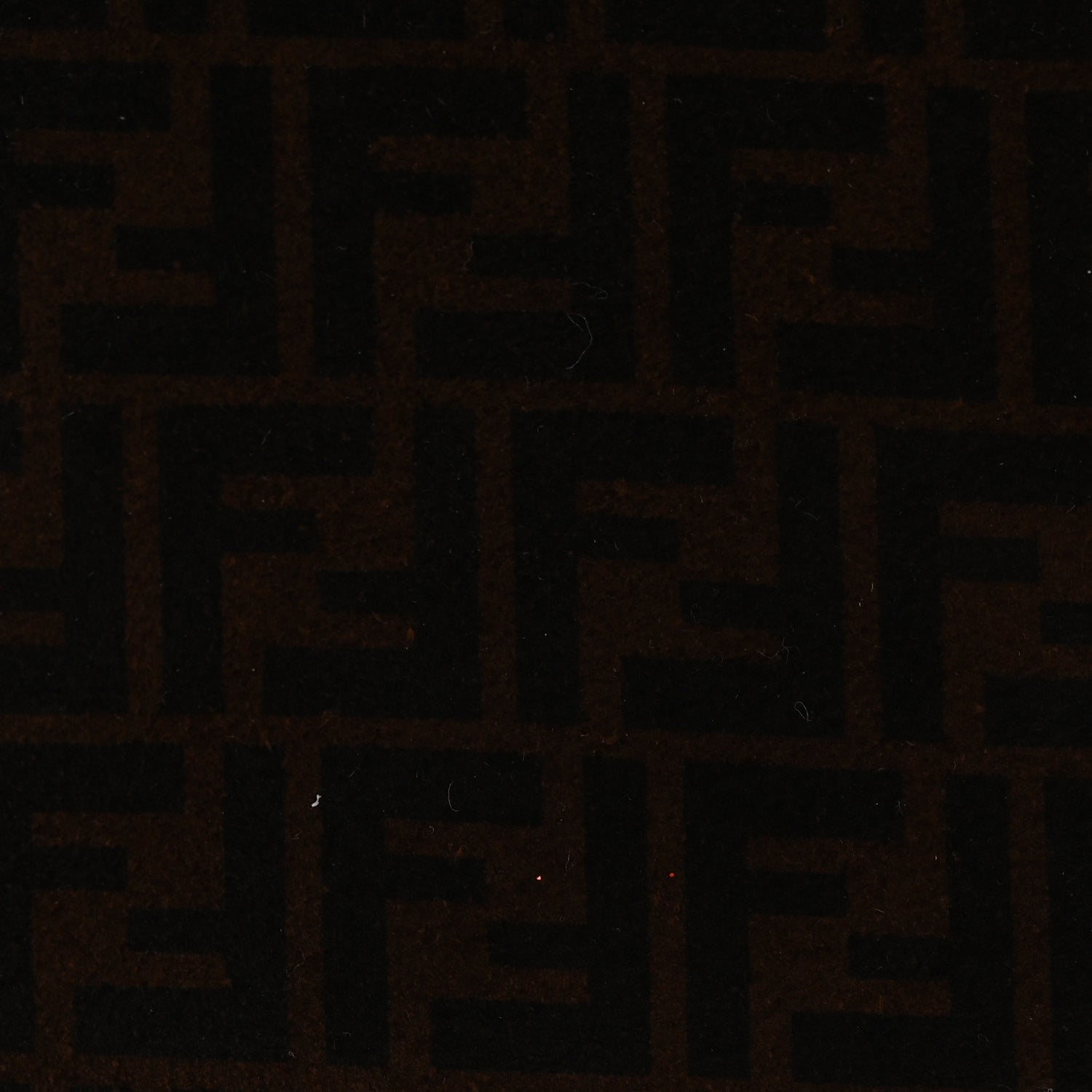 Suede Vitello King Micro FF Large Flat Pouch Sigaro  Sigaro Marrone Ebano