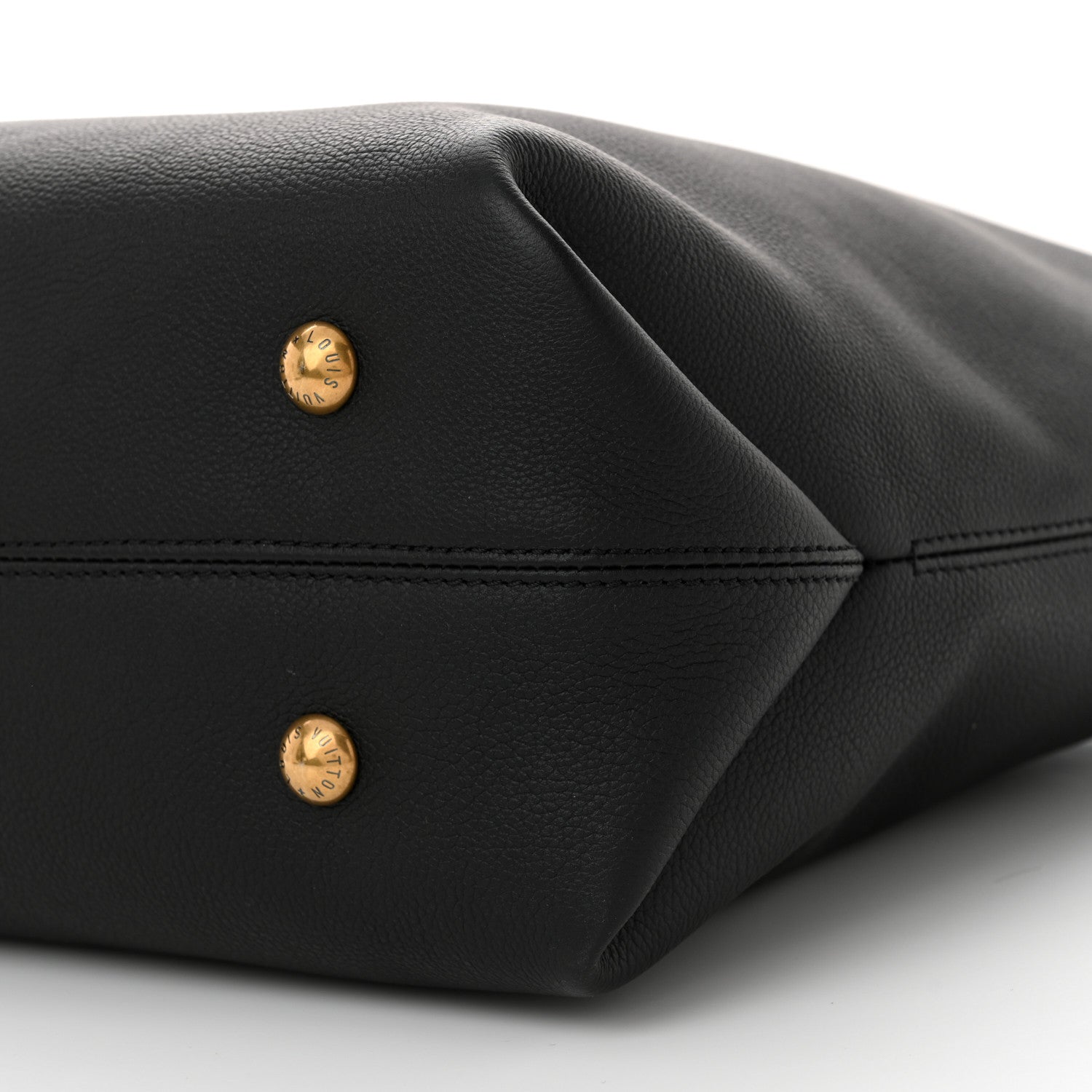 Grained Calfskin Low Key Cabas MM Black