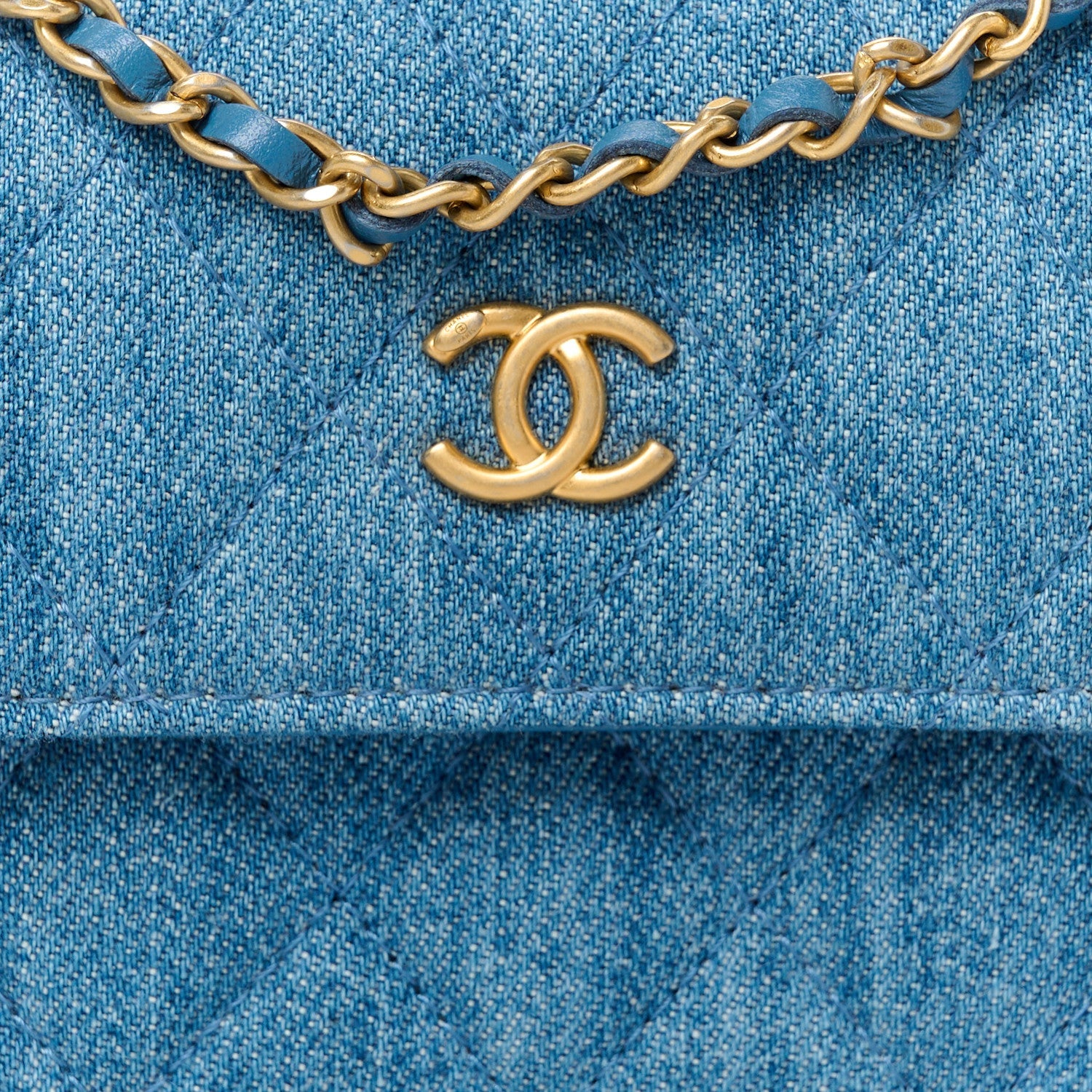 Denim Quilted CC Pearl Crush Clutch With Chain Blue