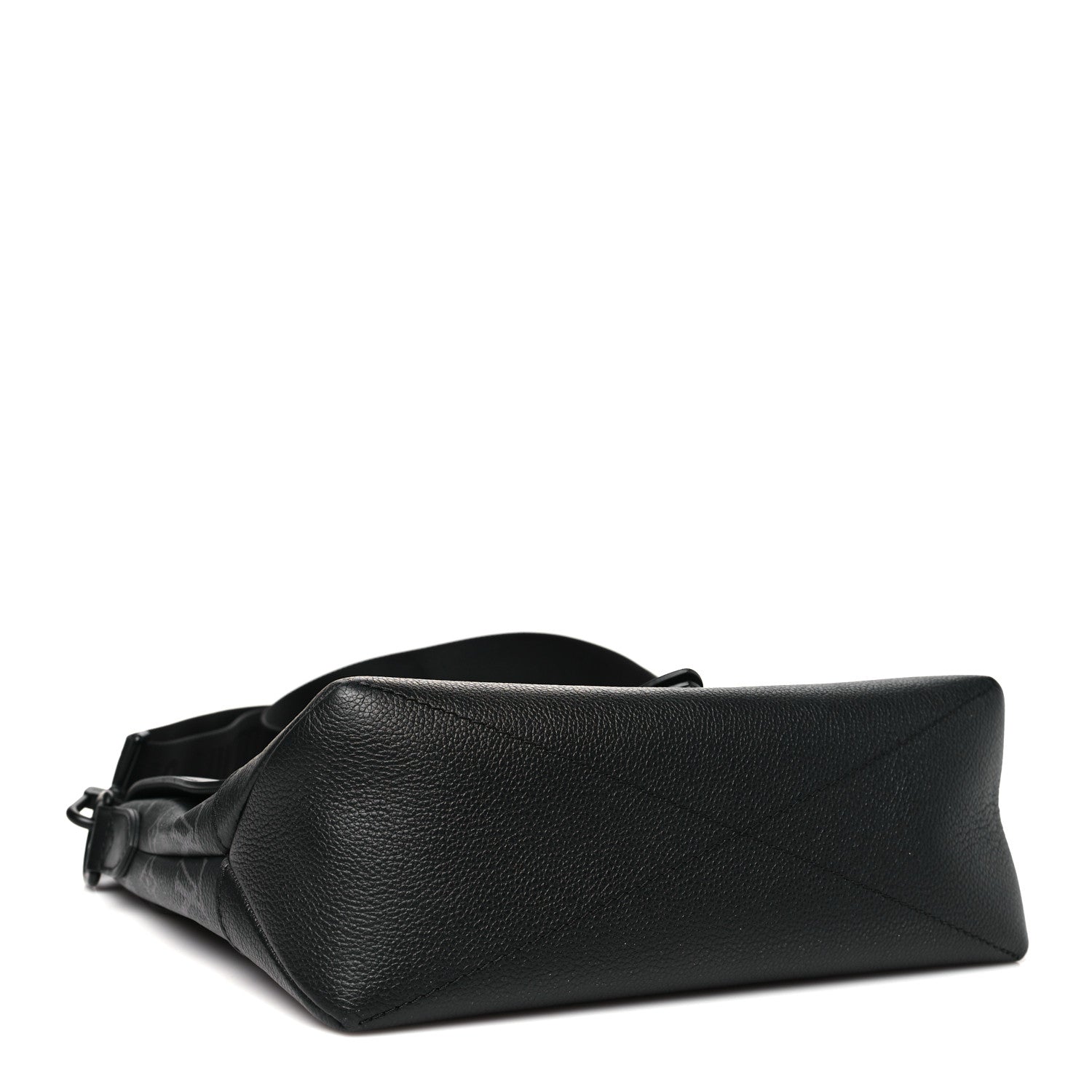 Monogram Eclipse Saumur Messenger NV Black