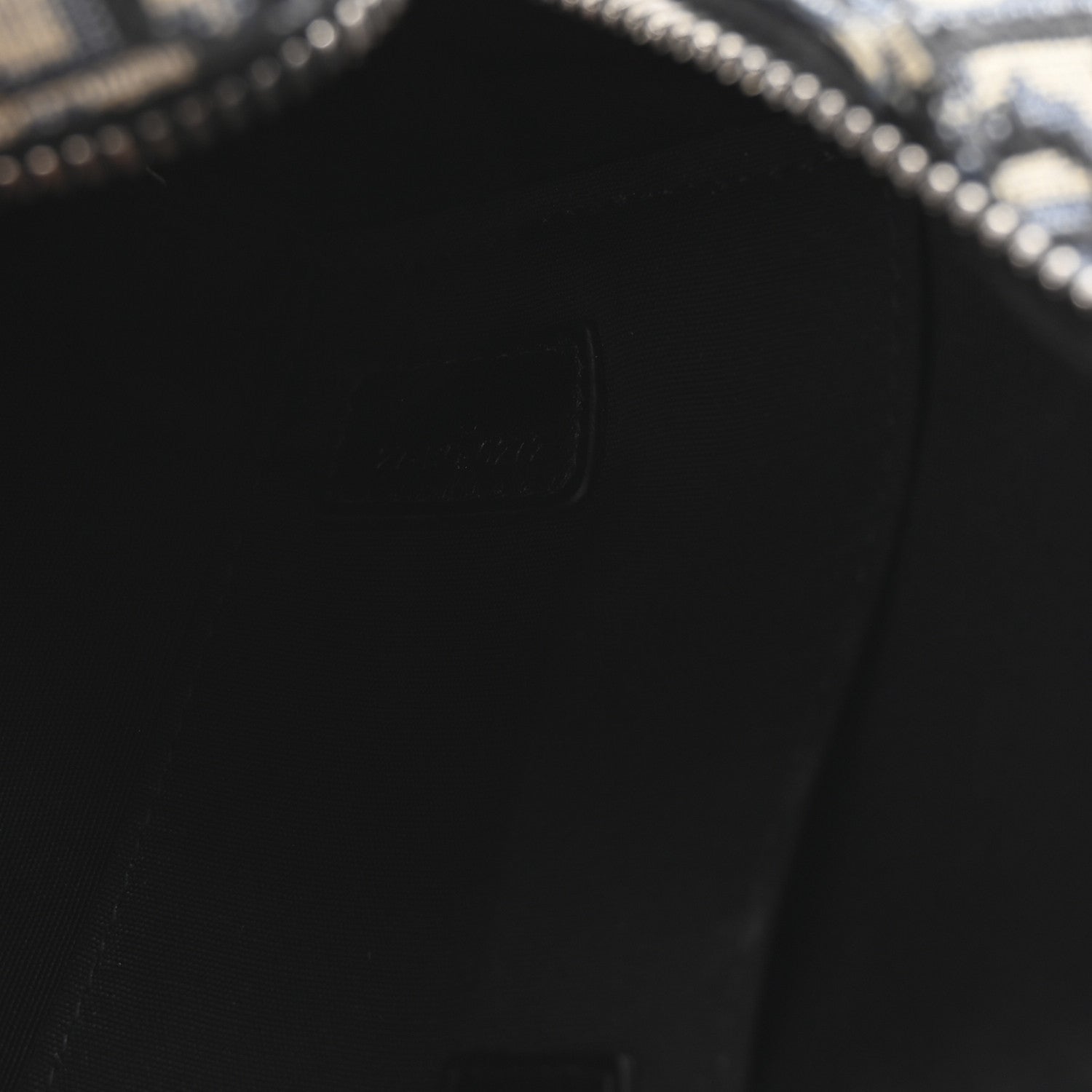 Oblique Jacquard Grained Calfskin Lingot Toiletry Case Blue Black