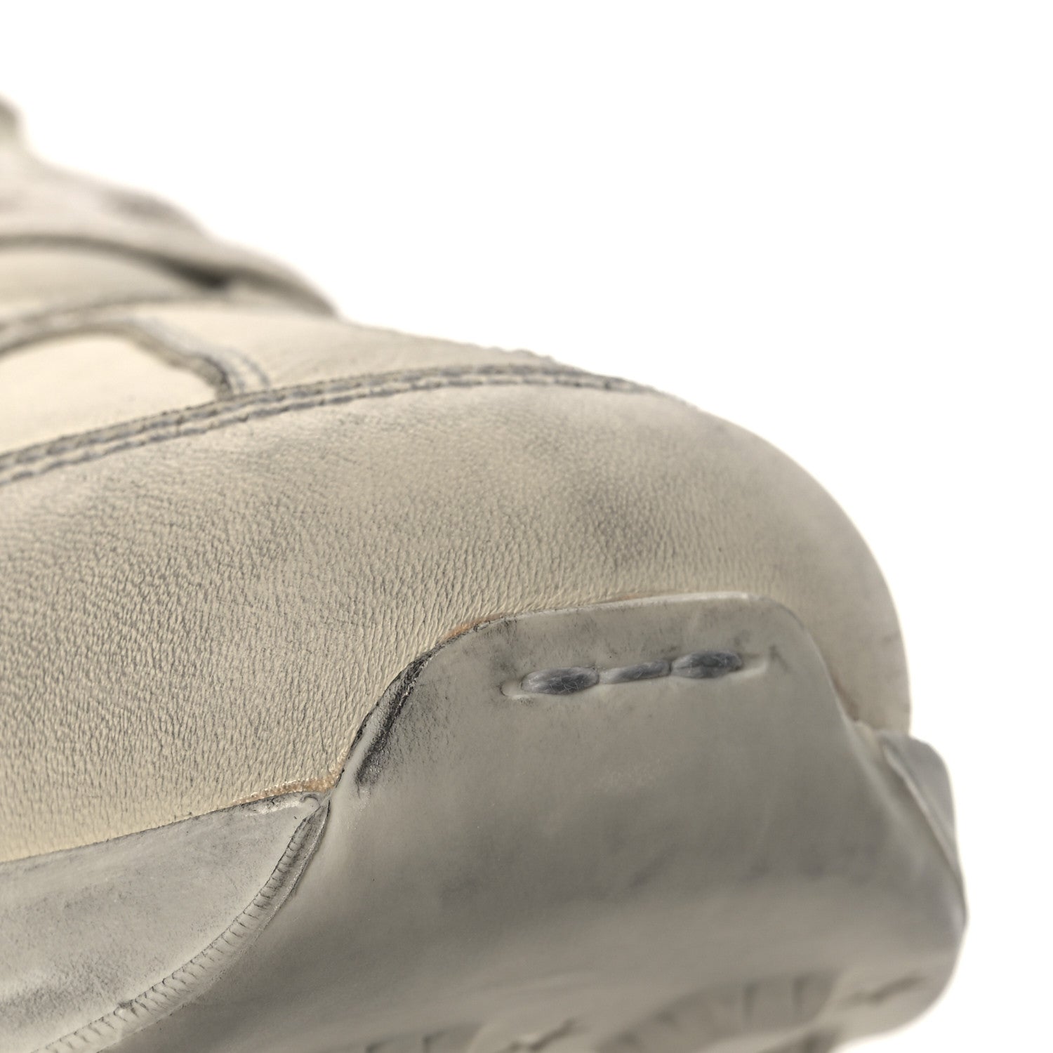 Soft Calfskin Mens Rhyton Sneakers 11.5 Ivory