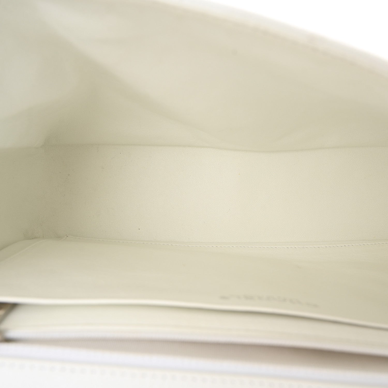 Caviar Quilted Jumbo Single Flap White