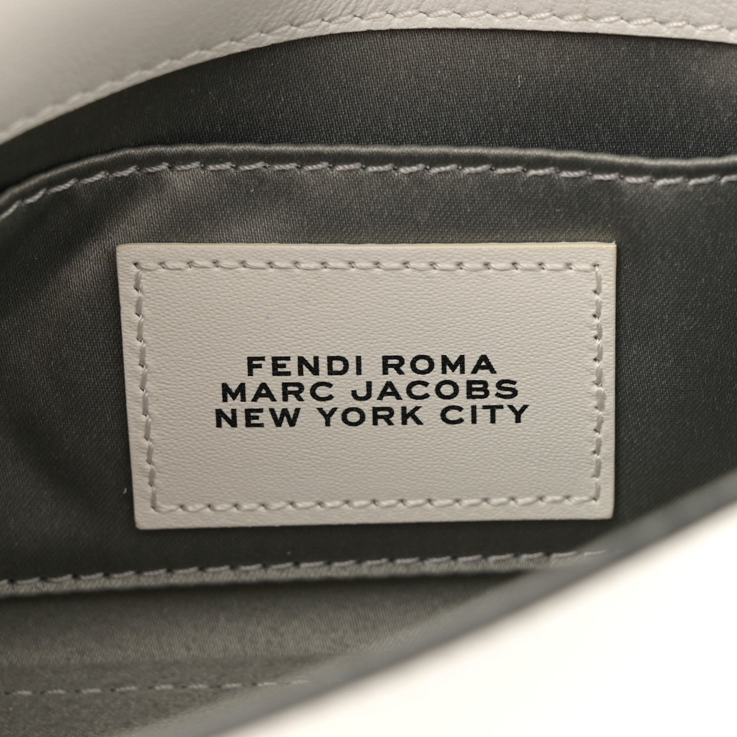 X MARC JACOBS Nappa Logo Phone Baguette White Black