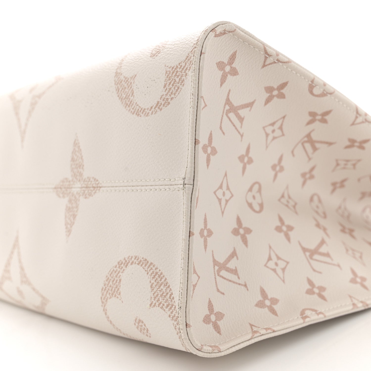 Monogram Dune Giant Onthego MM