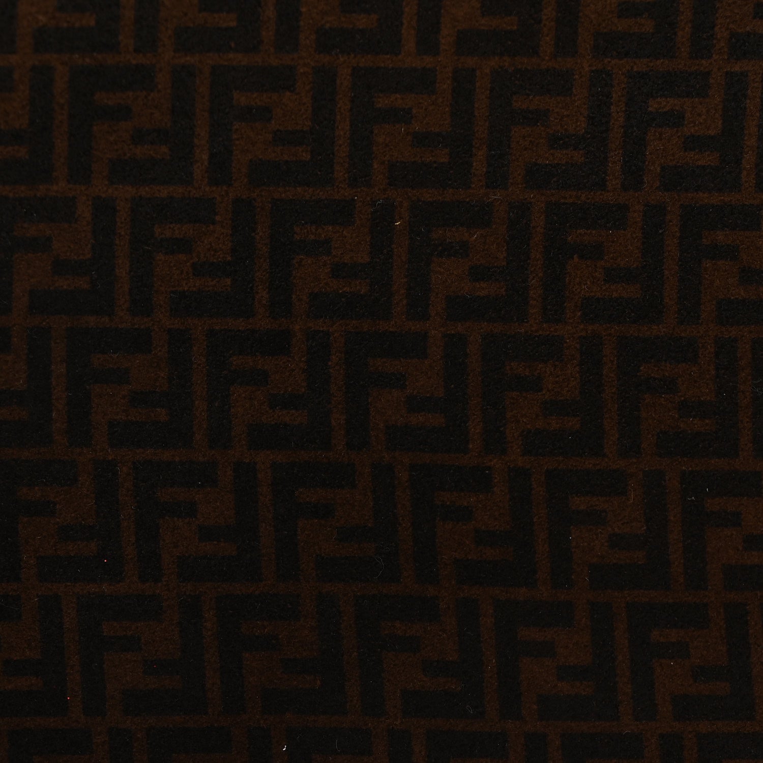 Suede Vitello King Micro FF Large Flat Pouch Sigaro  Sigaro Marrone Ebano