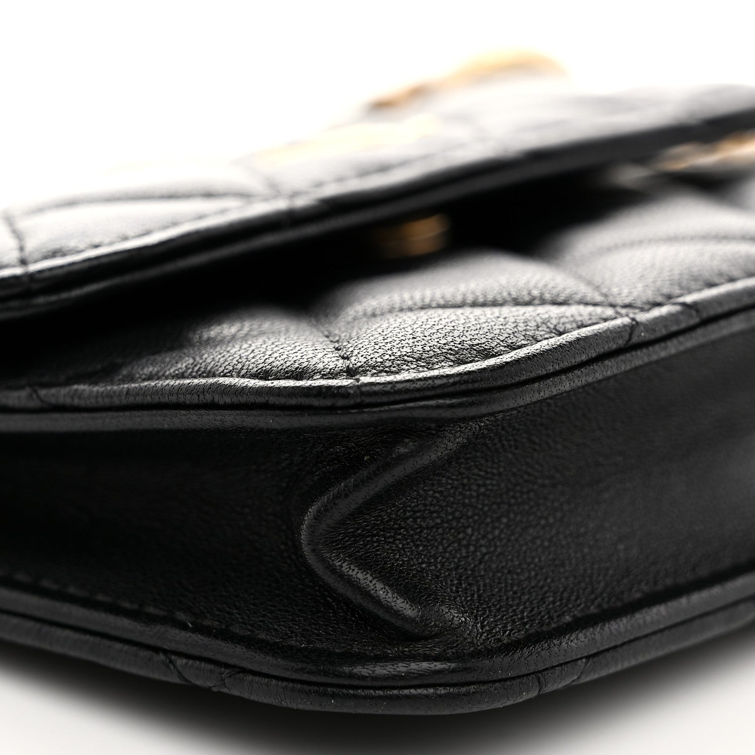 Lambskin Quilted Pearl Crush Clutch With Chain Black