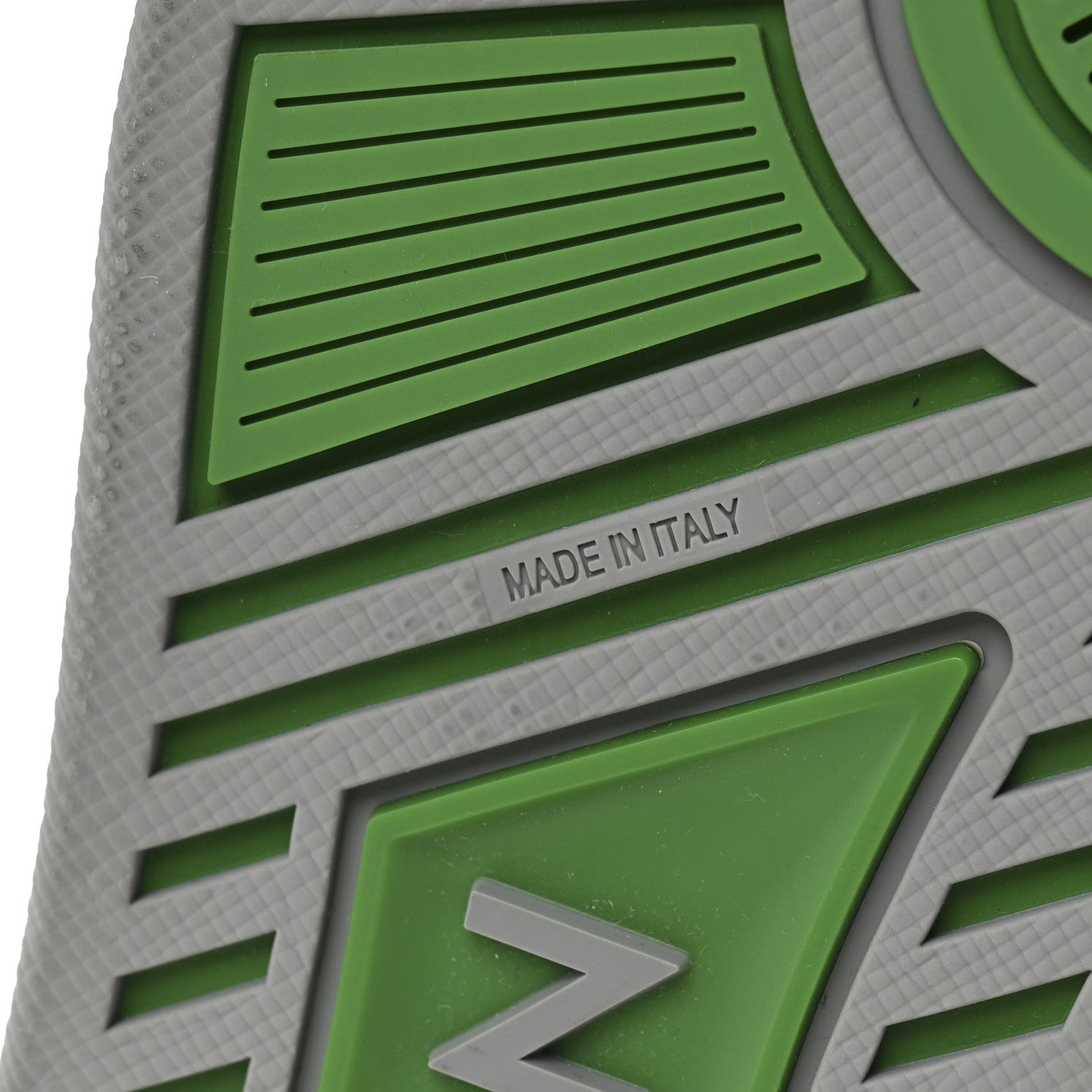 Calfskin Epi Mens LV Trainer Sneakers 11 Green Grey