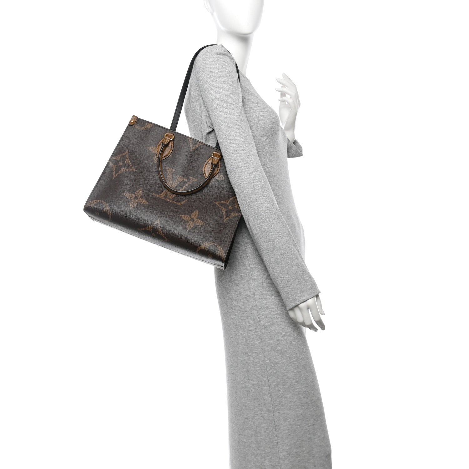 Reverse Monogram Giant Onthego MM