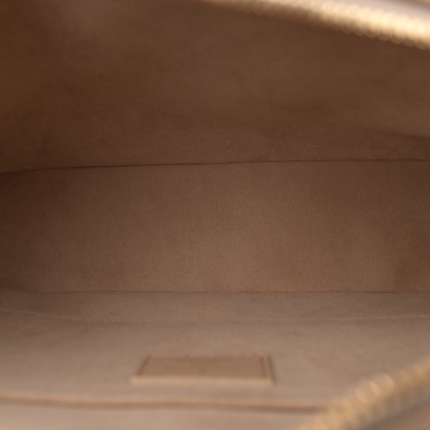 Lambskin Damier Quilt Troca MM Cashmere Beige