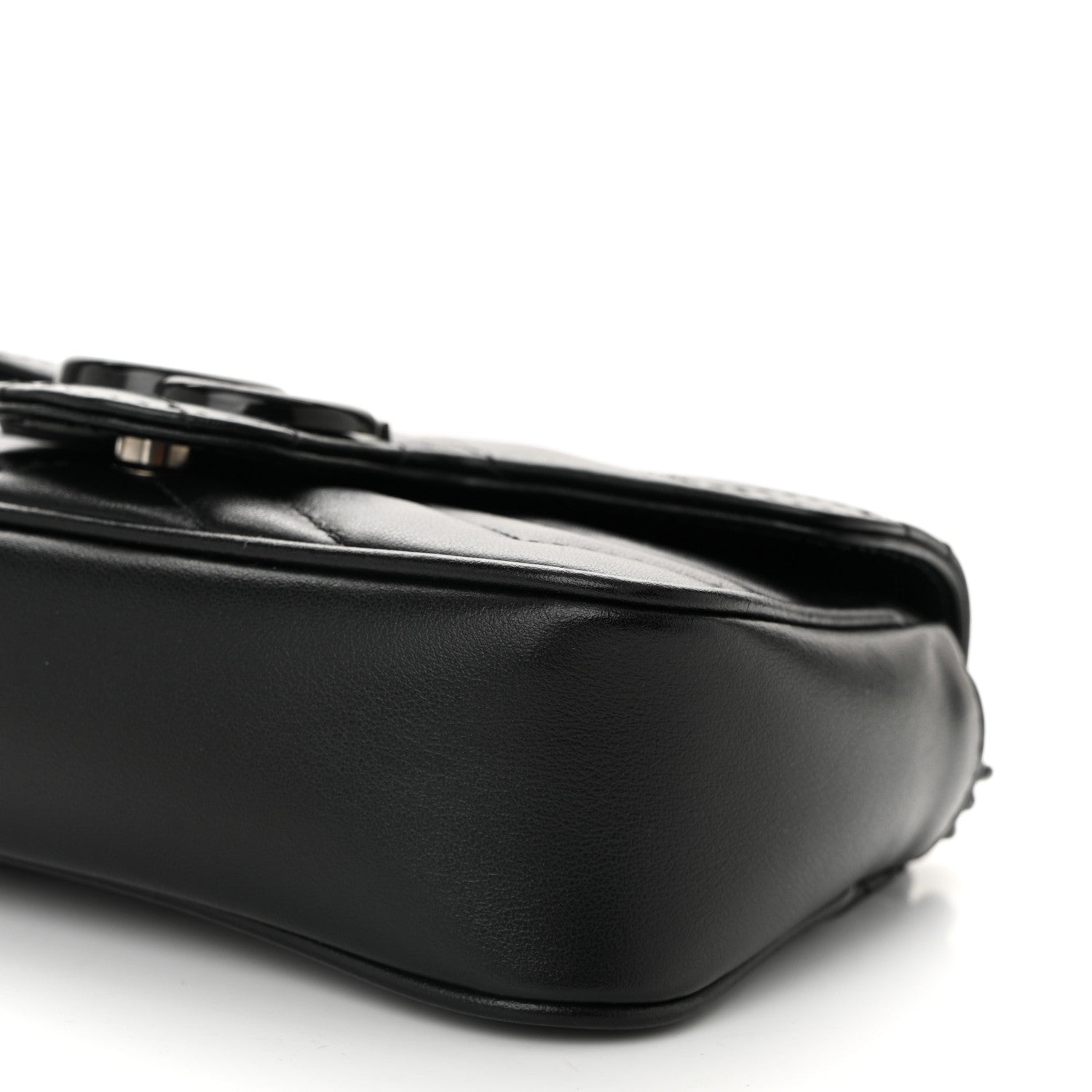 Calfskin Matelasse Monochrome GG Marmont Chain Belt Bag Black