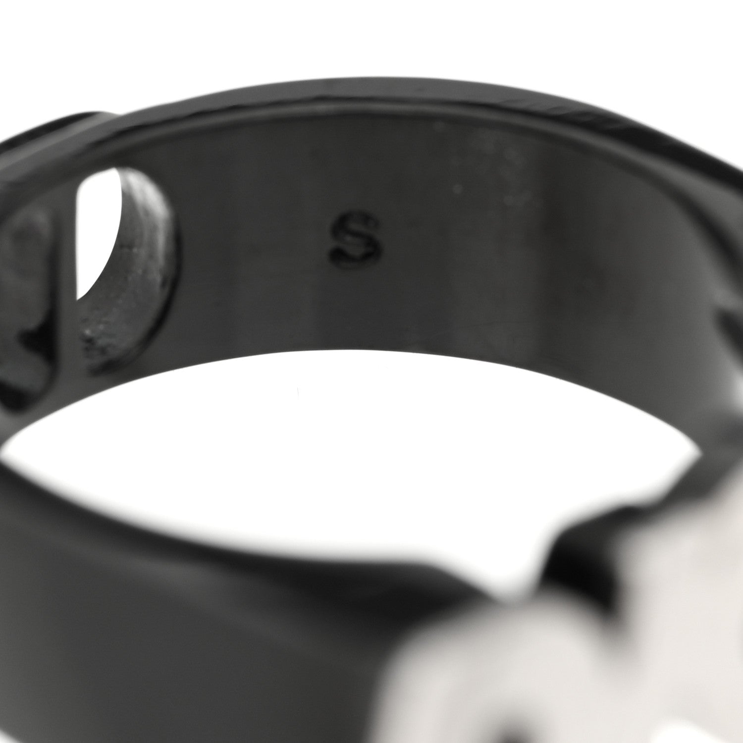 Metal Logo Ring S Black