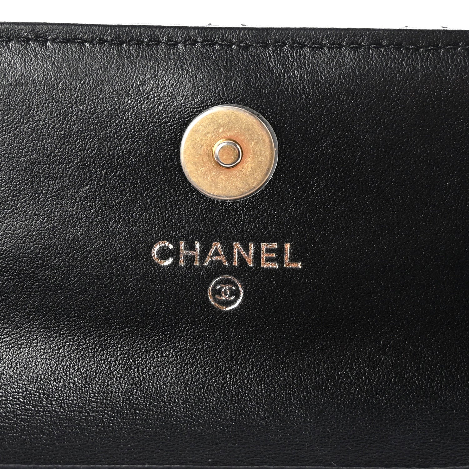 Lambskin Quilted Pearl Crush Clutch With Chain Black