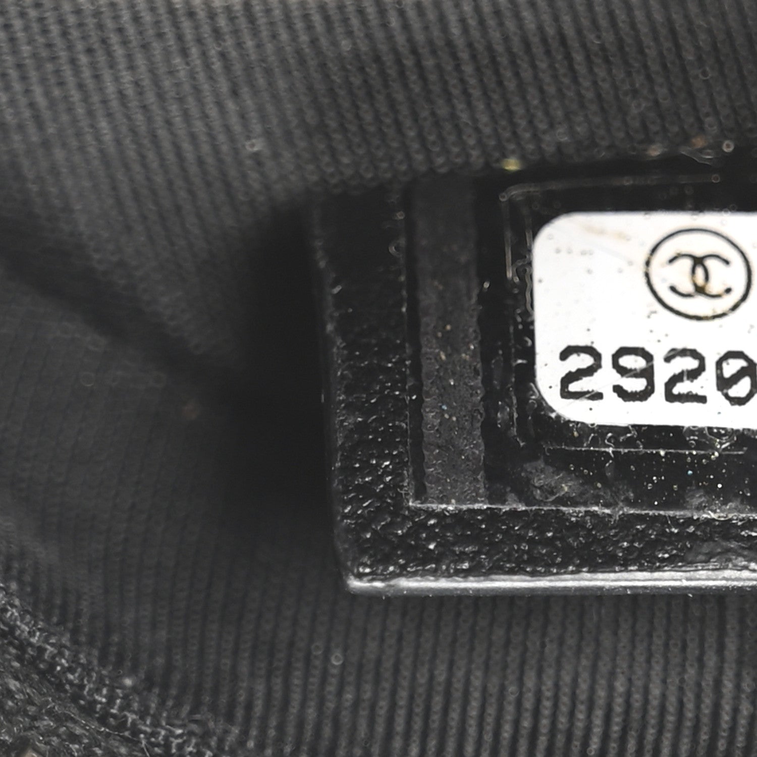 Calfskin Quilted Pearl Round Clutch With Chain Black