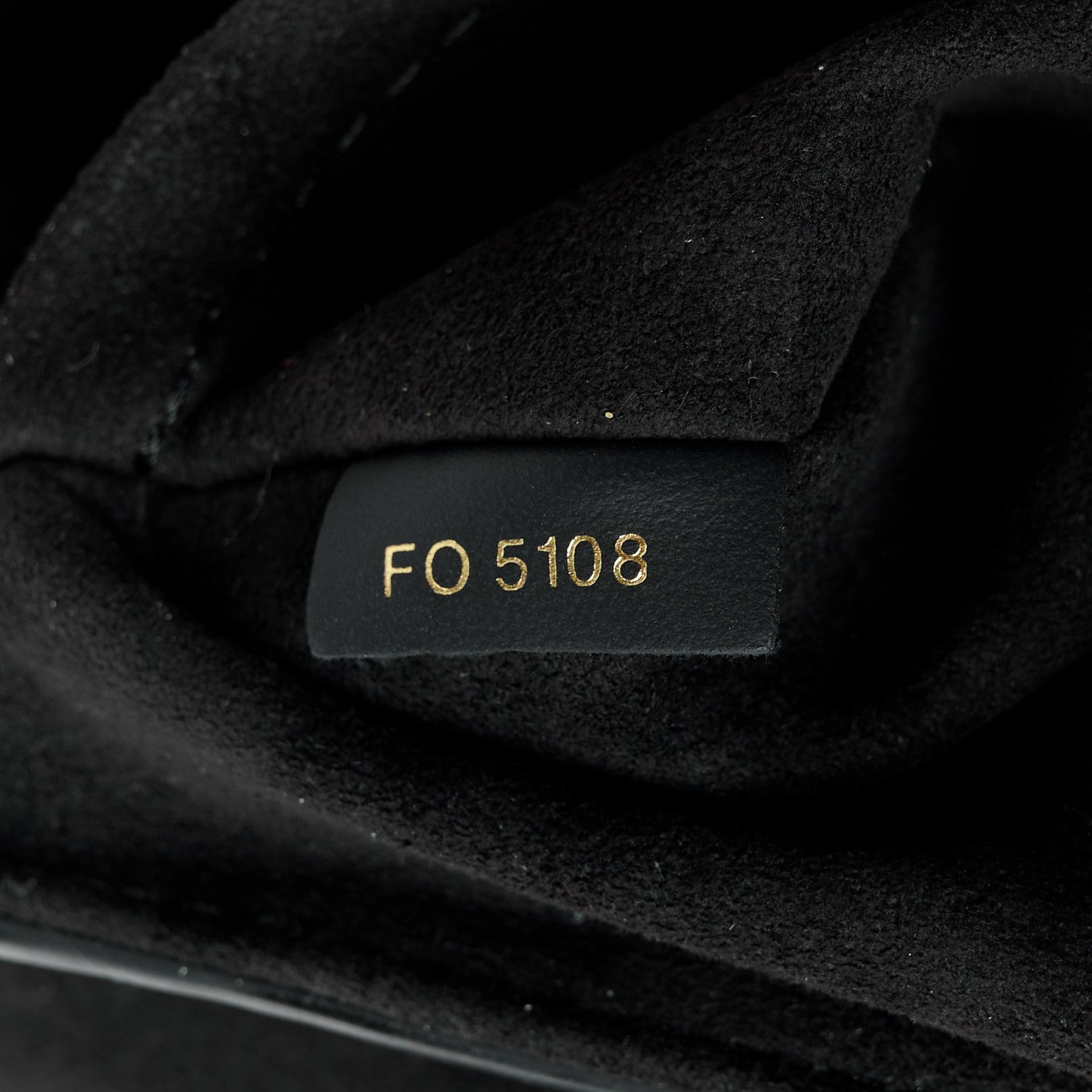 Calfskin Monogram Very Messenger Black