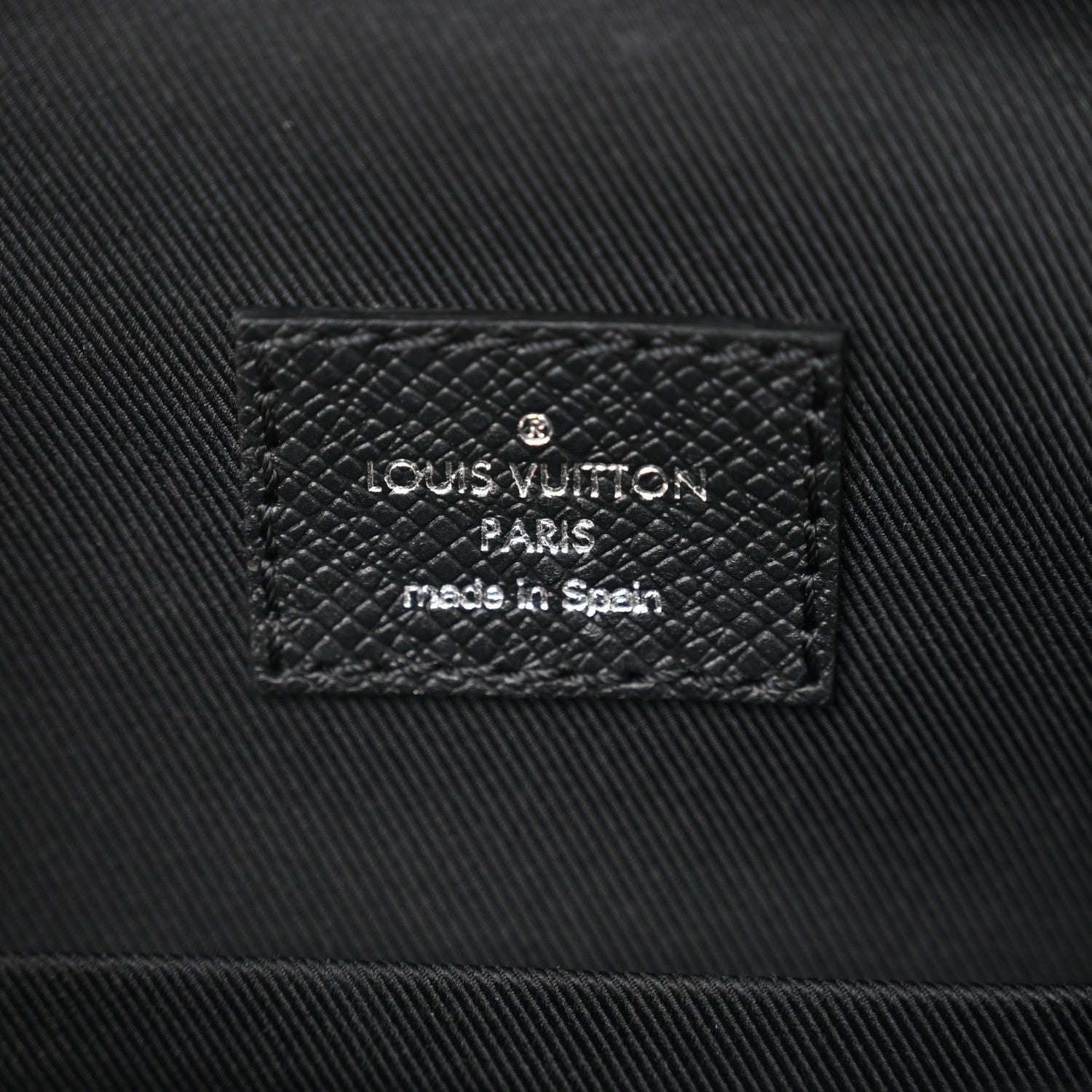 Taigarama Outdoor Slingbag Black