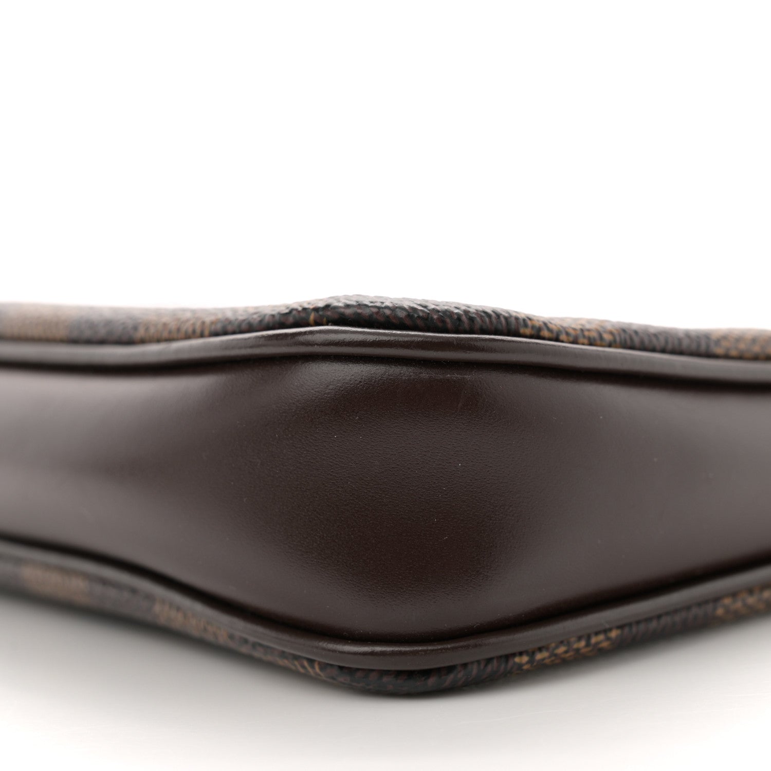 Damier Ebene Navona Pochette Accessories