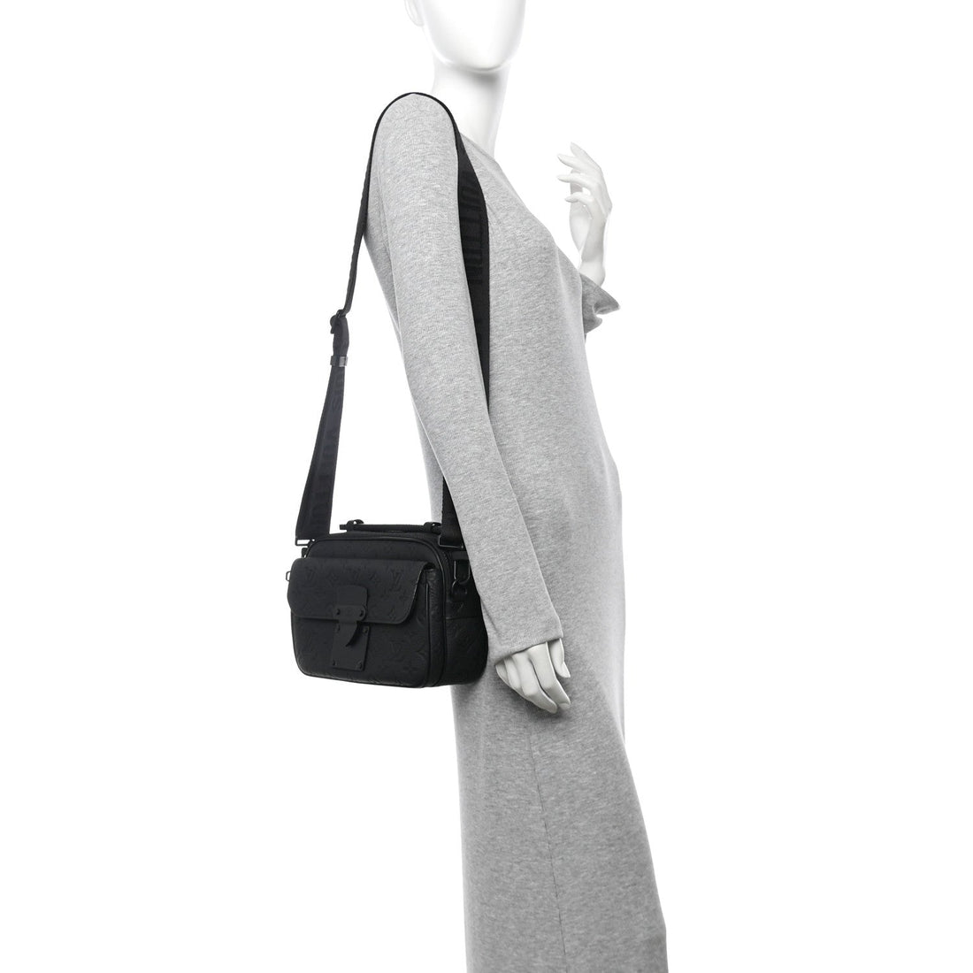 Taurillon Monogram S Lock Messenger Black