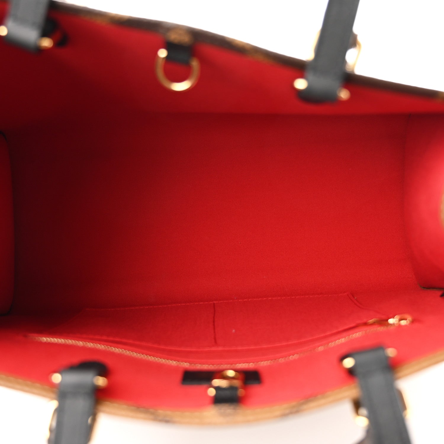 Reverse Monogram Giant Onthego MM