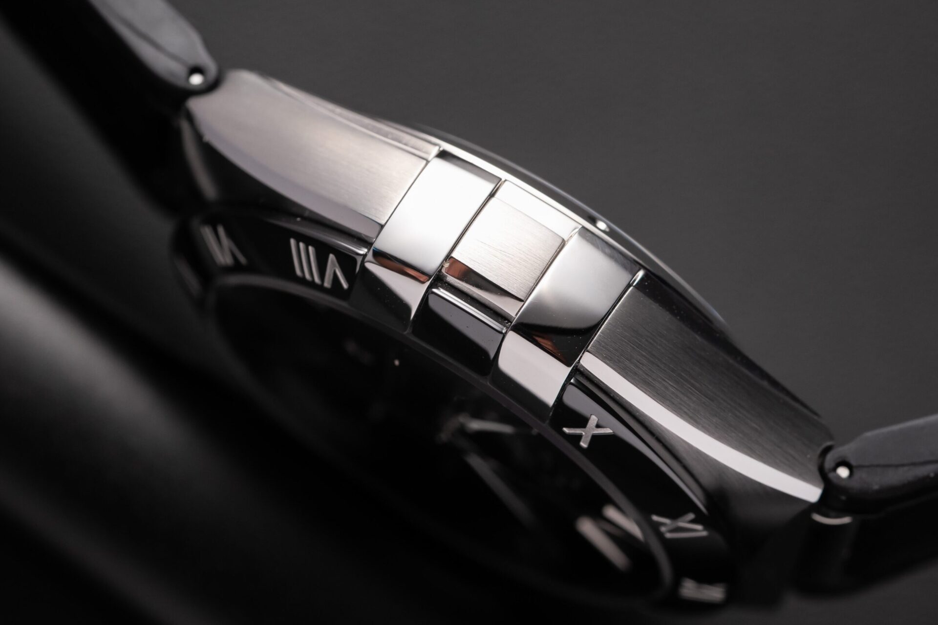 Luxury Dress Style Watch Black Dial Leather Strap Classic Design