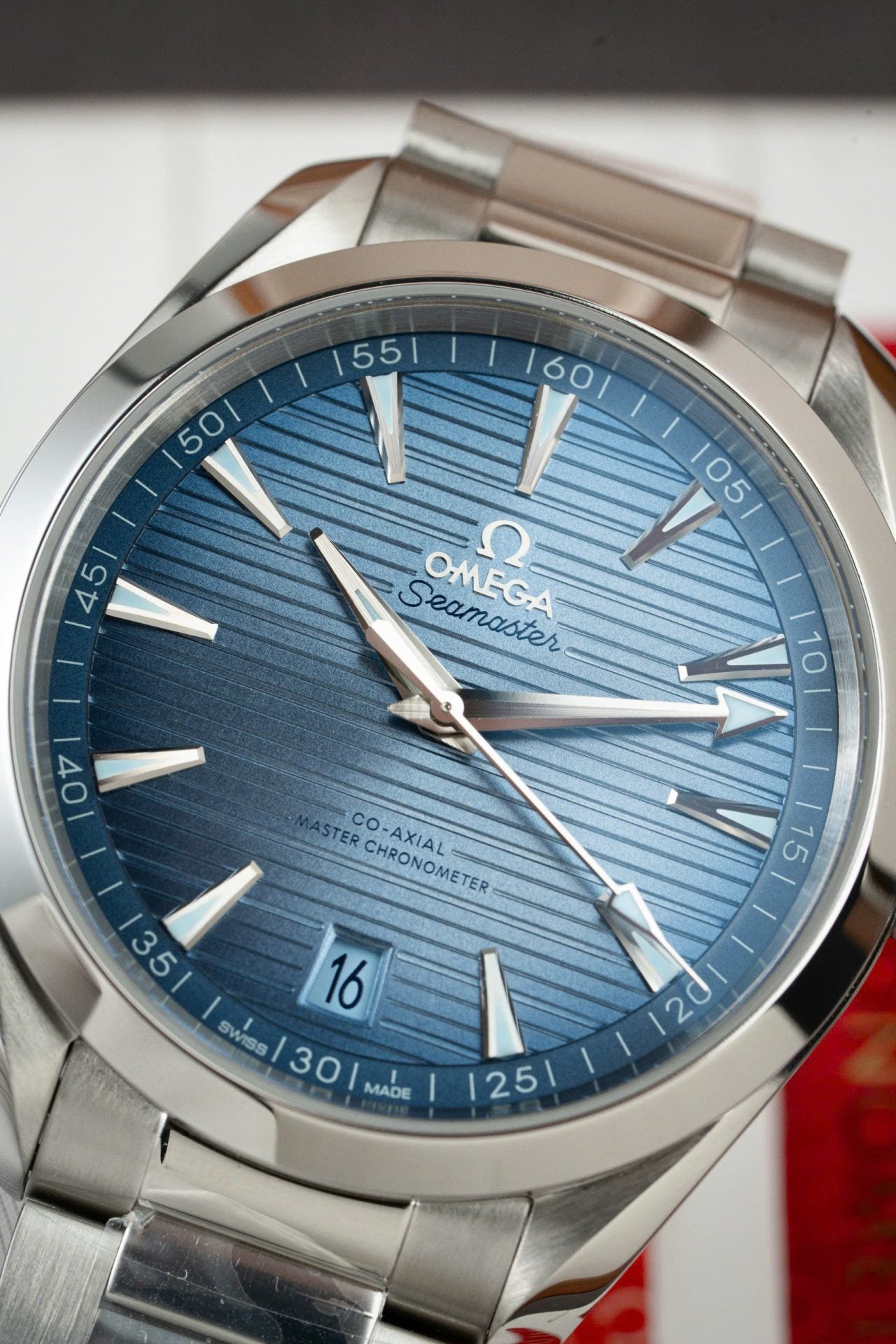 Omega Seamaster Aqua Terra Luxury Automatic Watch – Summer Blue Dial