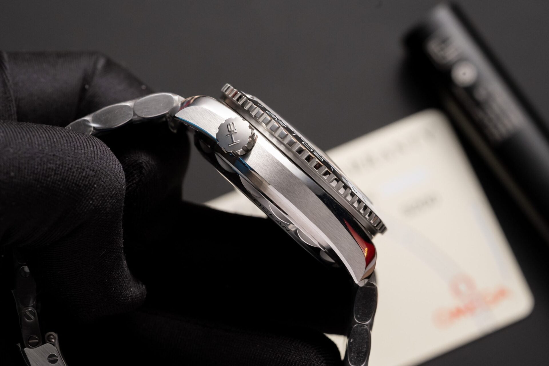 Luxury Dive Style Watch Black Dial Stainless Steel Performance Design