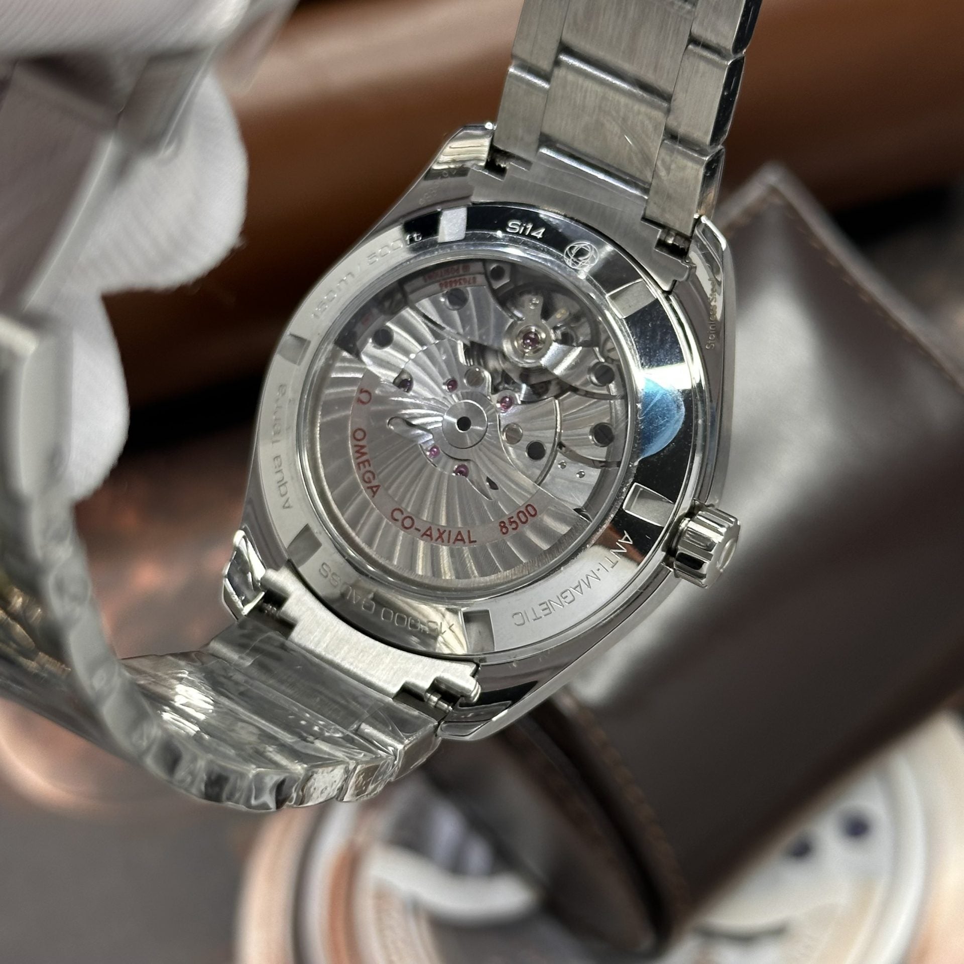 Luxury Sport Style Watch Blue Dial Stainless Steel Design
